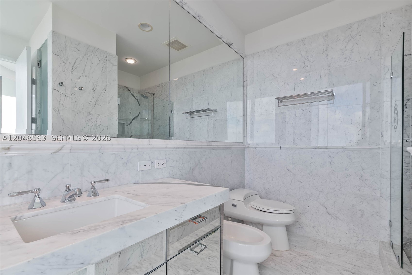 17475 Collins Ave #2003, Sunny Isles Beach FL 33160