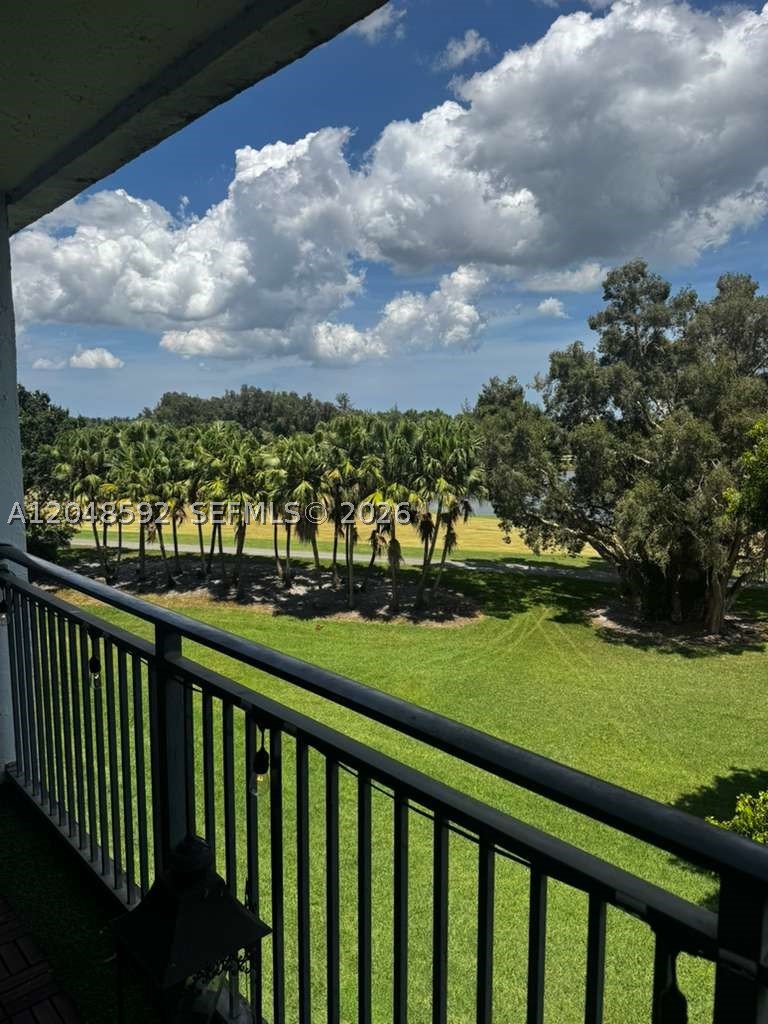 16171 Blatt Blvd #412, Weston FL 33326