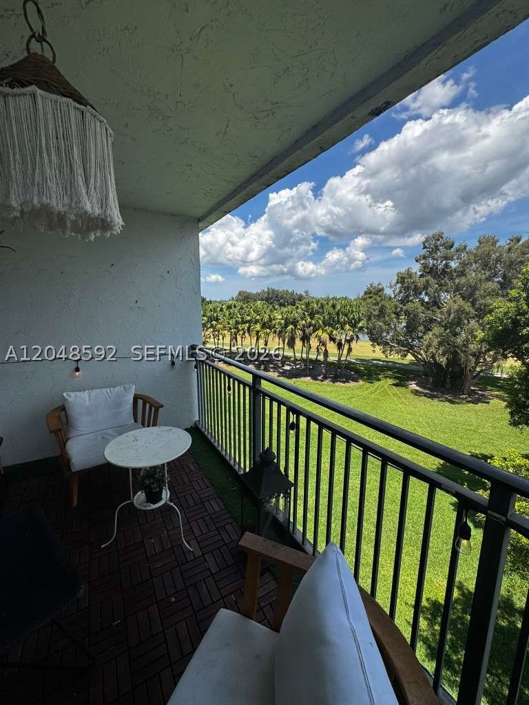 16171 Blatt Blvd #412, Weston FL 33326