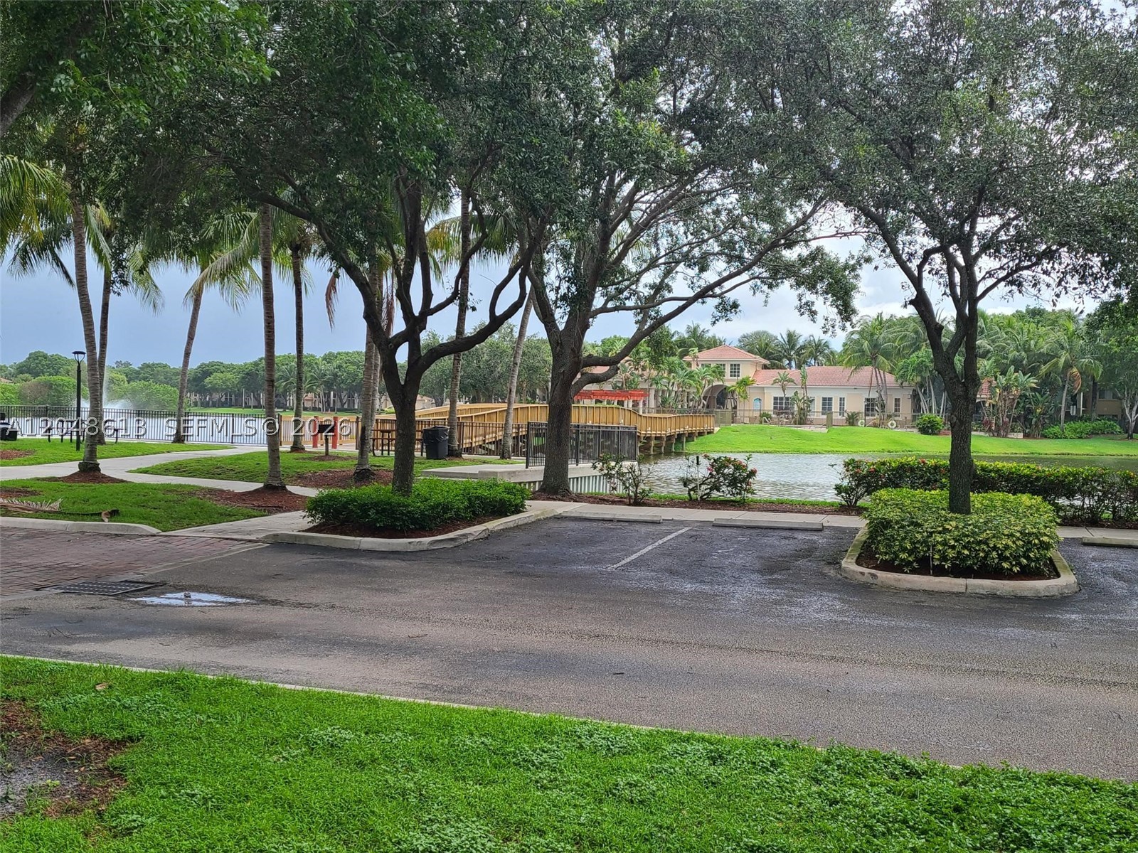 2541 Centergate Dr #101, Miramar FL 33025