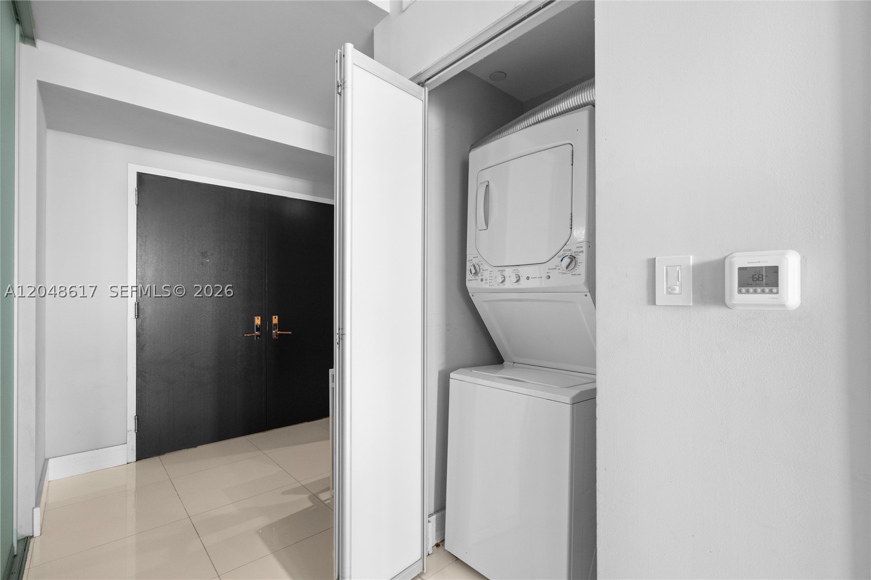 900 Biscayne Blvd #2408, Miami FL 33132