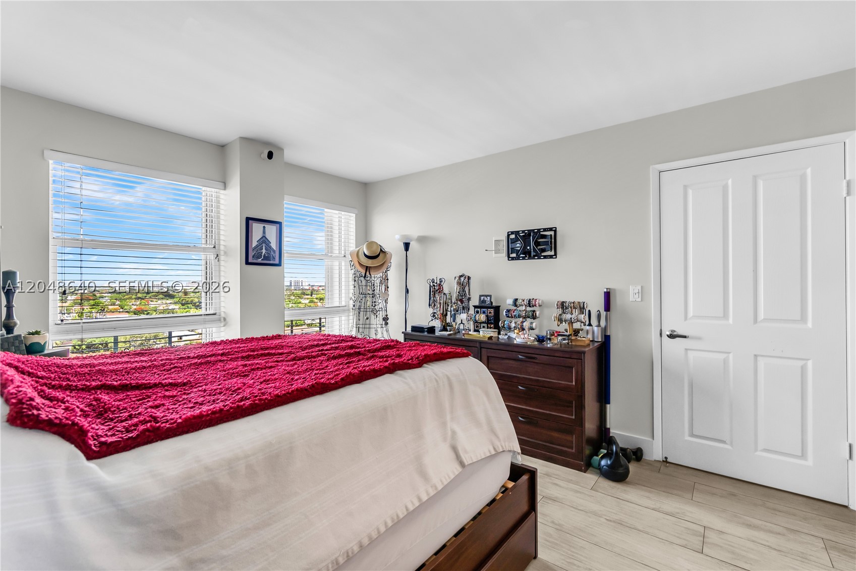 2351 Douglas Rd #1101, Miami FL 33145