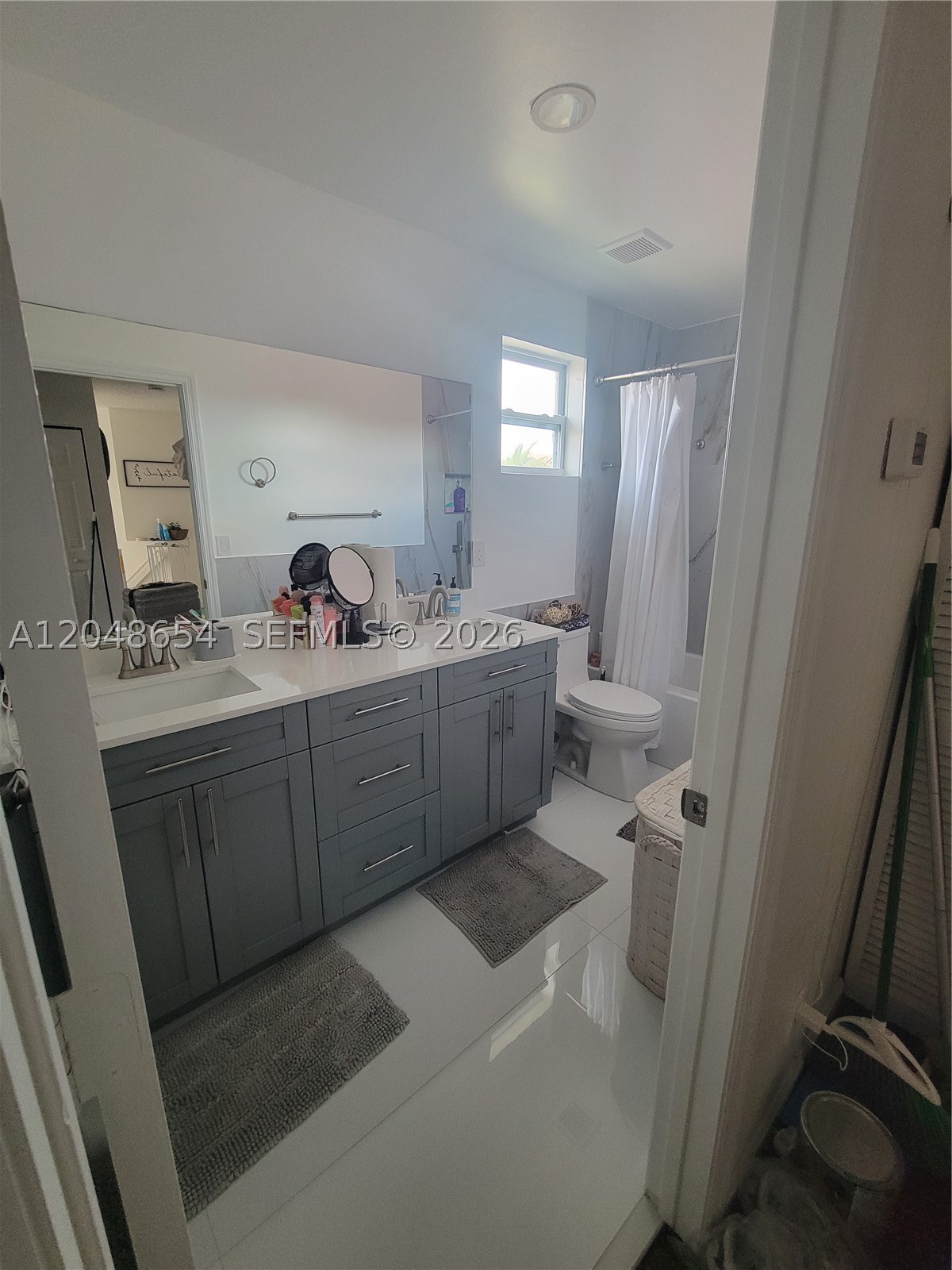 6606 Saltaire Ter, Margate FL 33063