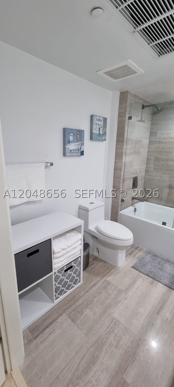 1300 Brickell Bay Dr #1701, Miami FL 33131