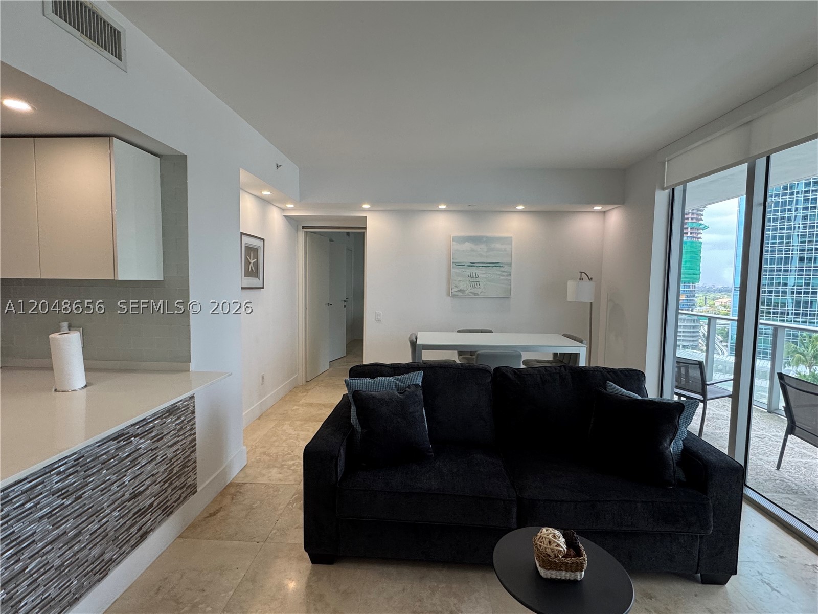 1300 Brickell Bay Dr #1701, Miami FL 33131