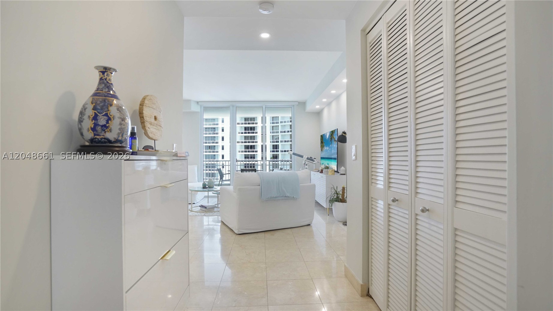 801 Brickell Key Blvd #2210, Miami FL 33131