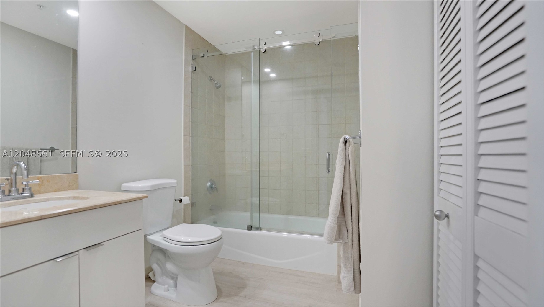 801 Brickell Key Blvd #2210, Miami FL 33131