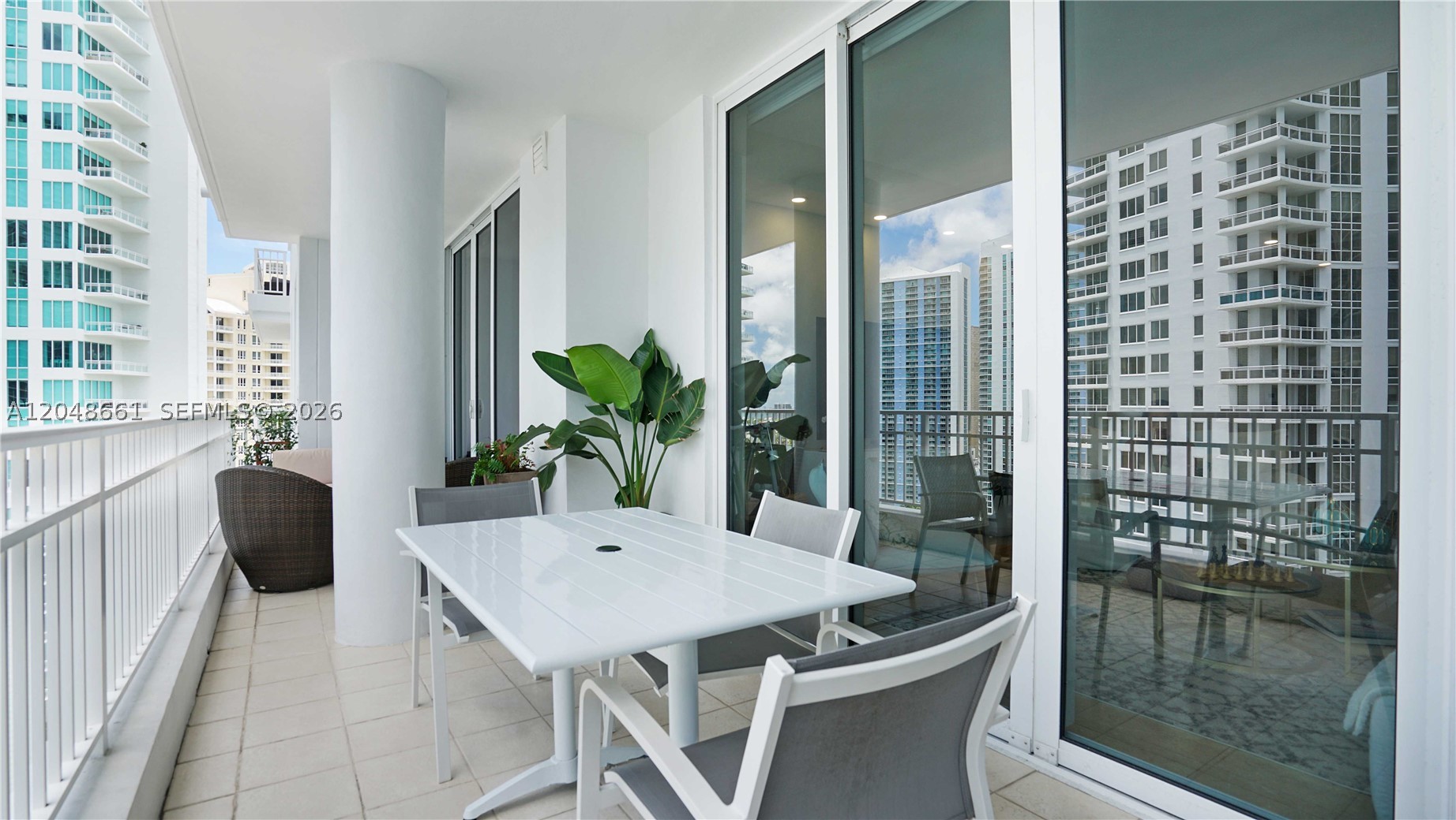 801 Brickell Key Blvd #2210, Miami FL 33131
