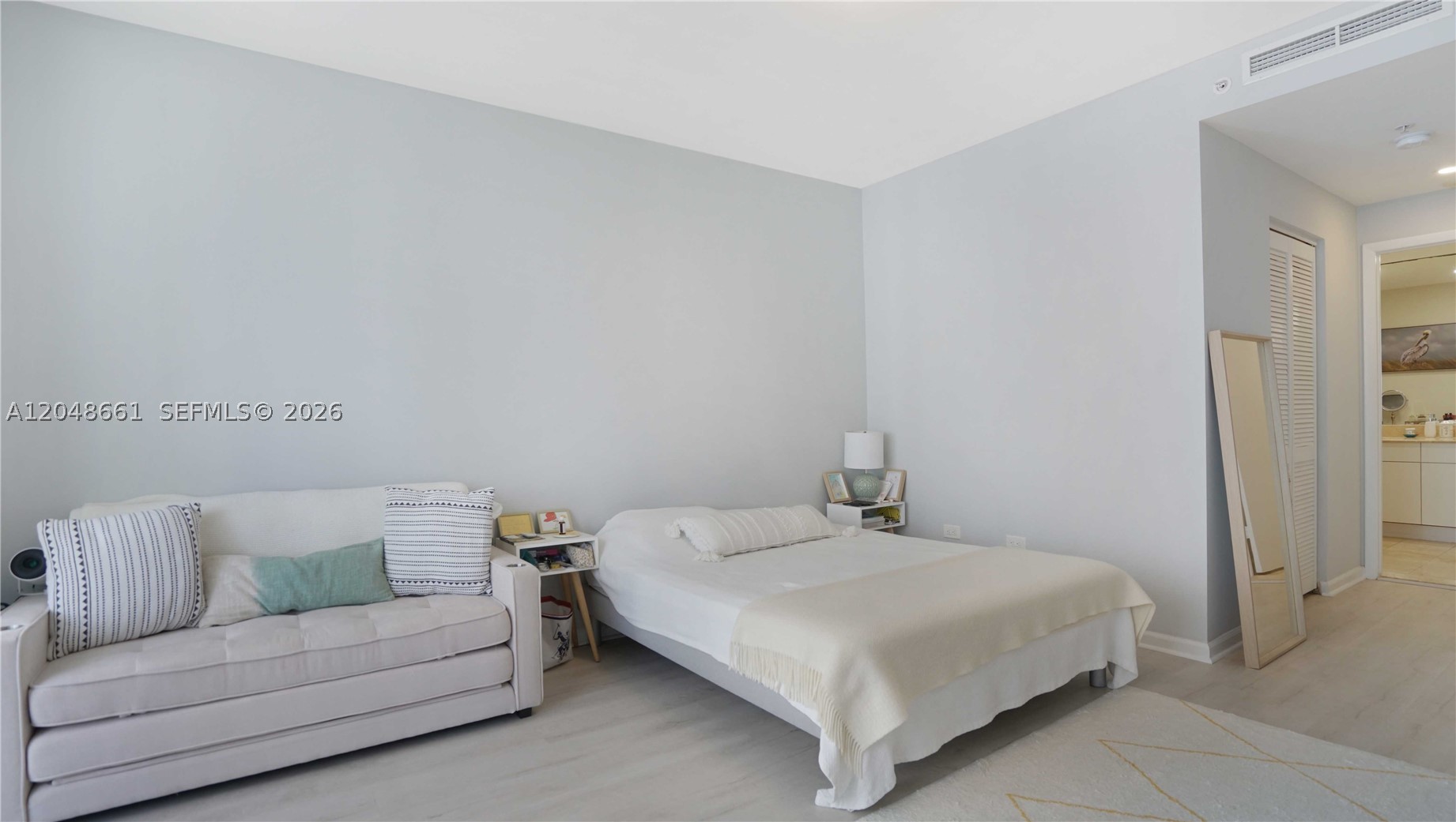 801 Brickell Key Blvd #2210, Miami FL 33131