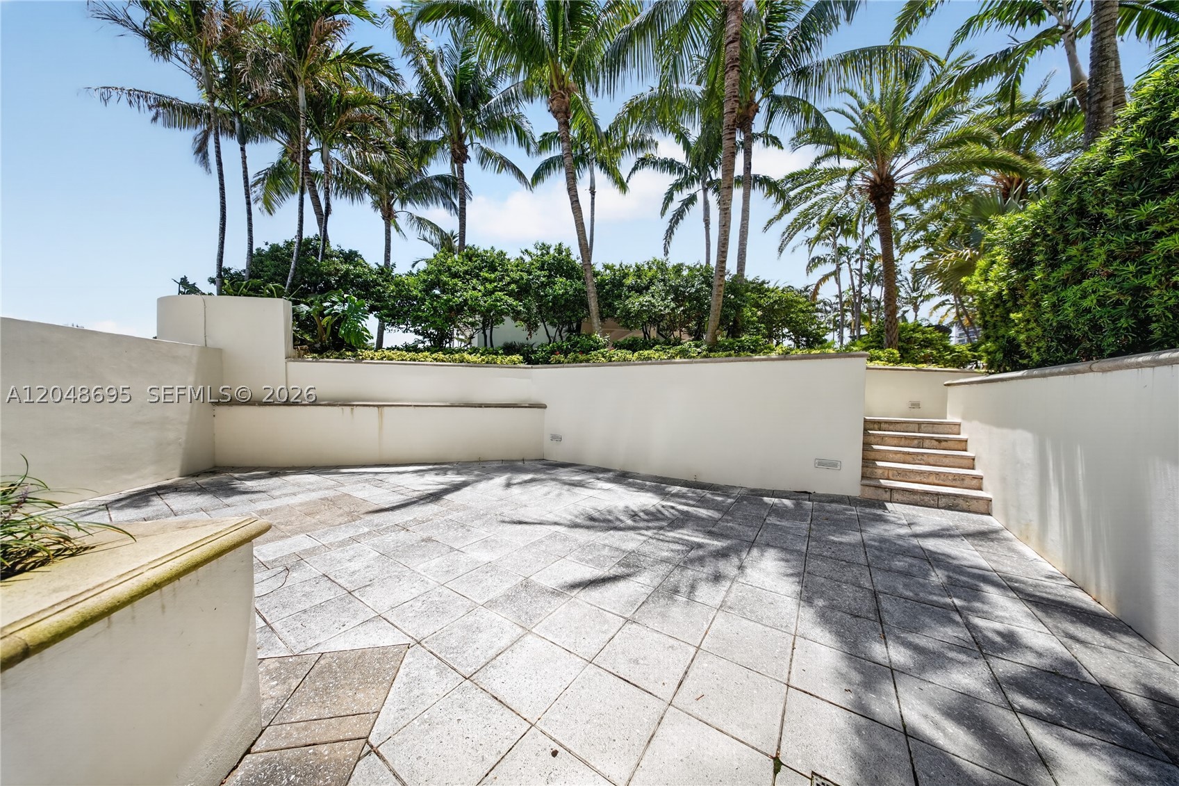 2800 Island Blvd #302, Aventura FL 33160