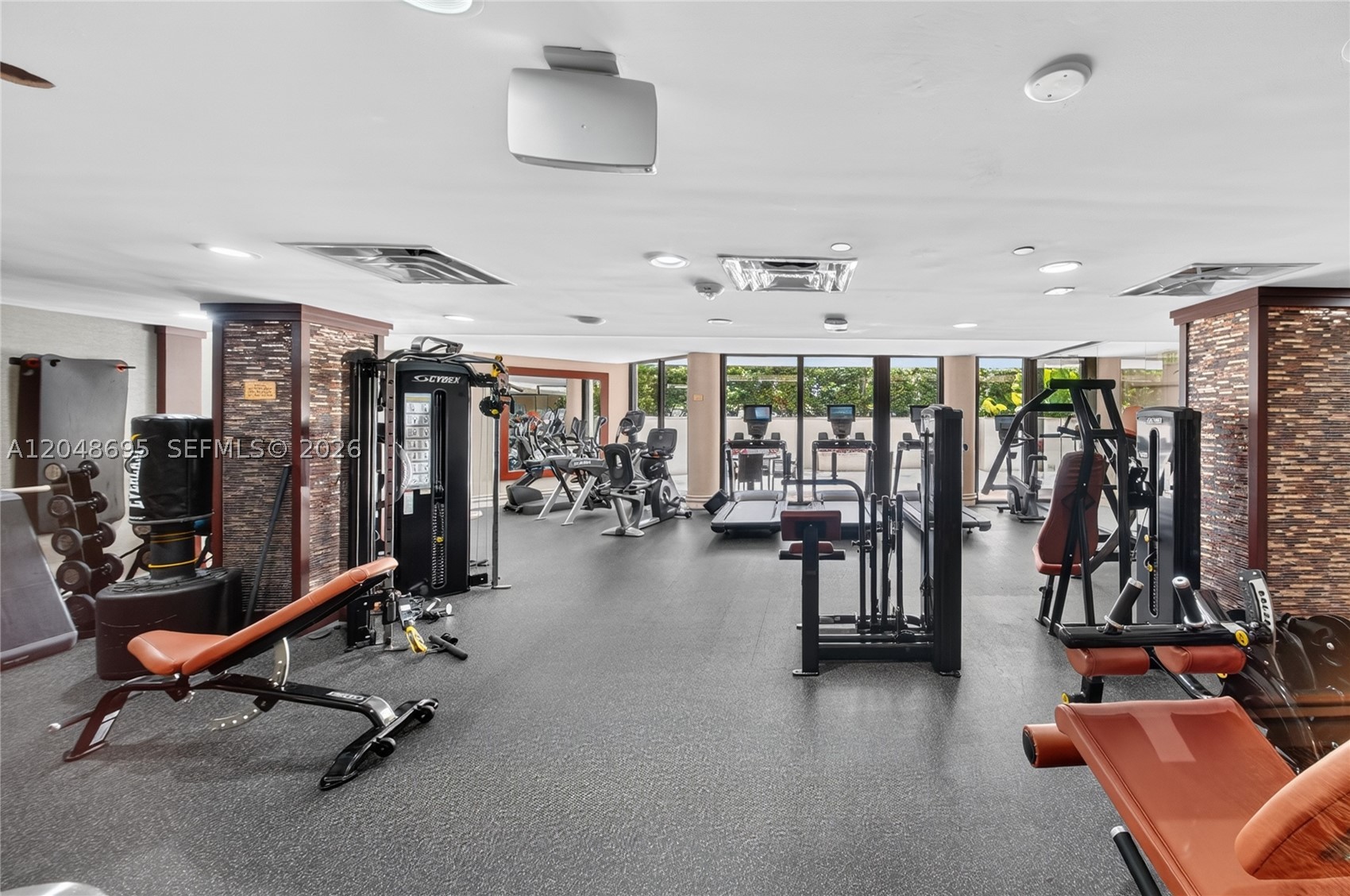 2800 Island Blvd #302, Aventura FL 33160