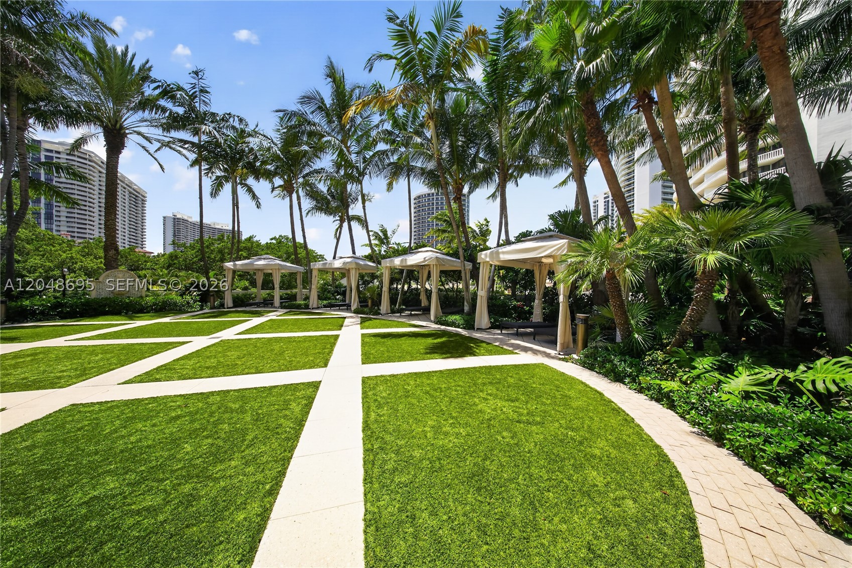2800 Island Blvd #302, Aventura FL 33160