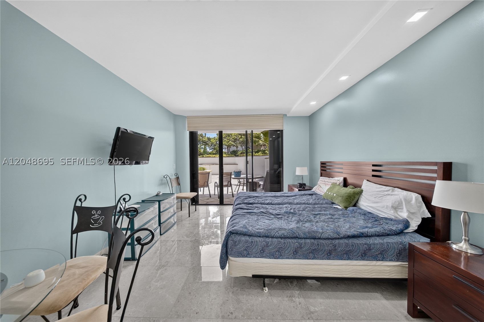 2800 Island Blvd #302, Aventura FL 33160