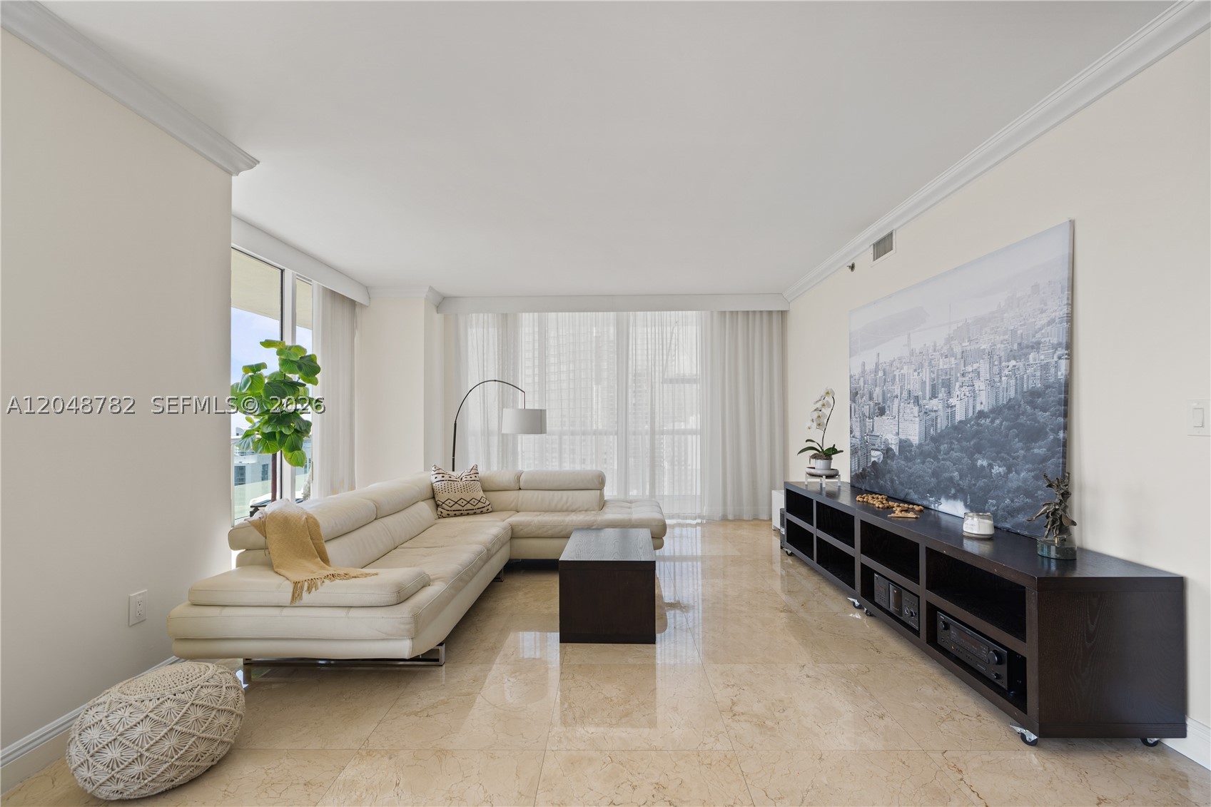 50 Biscayne Blvd #5210, Miami FL 33132
