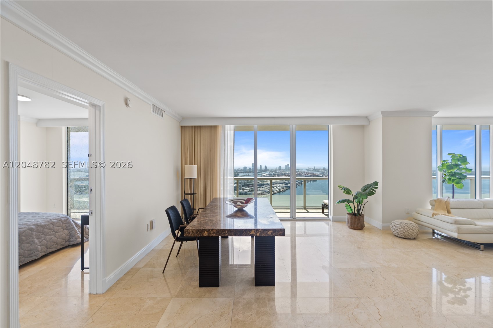 50 Biscayne Blvd #5210, Miami FL 33132