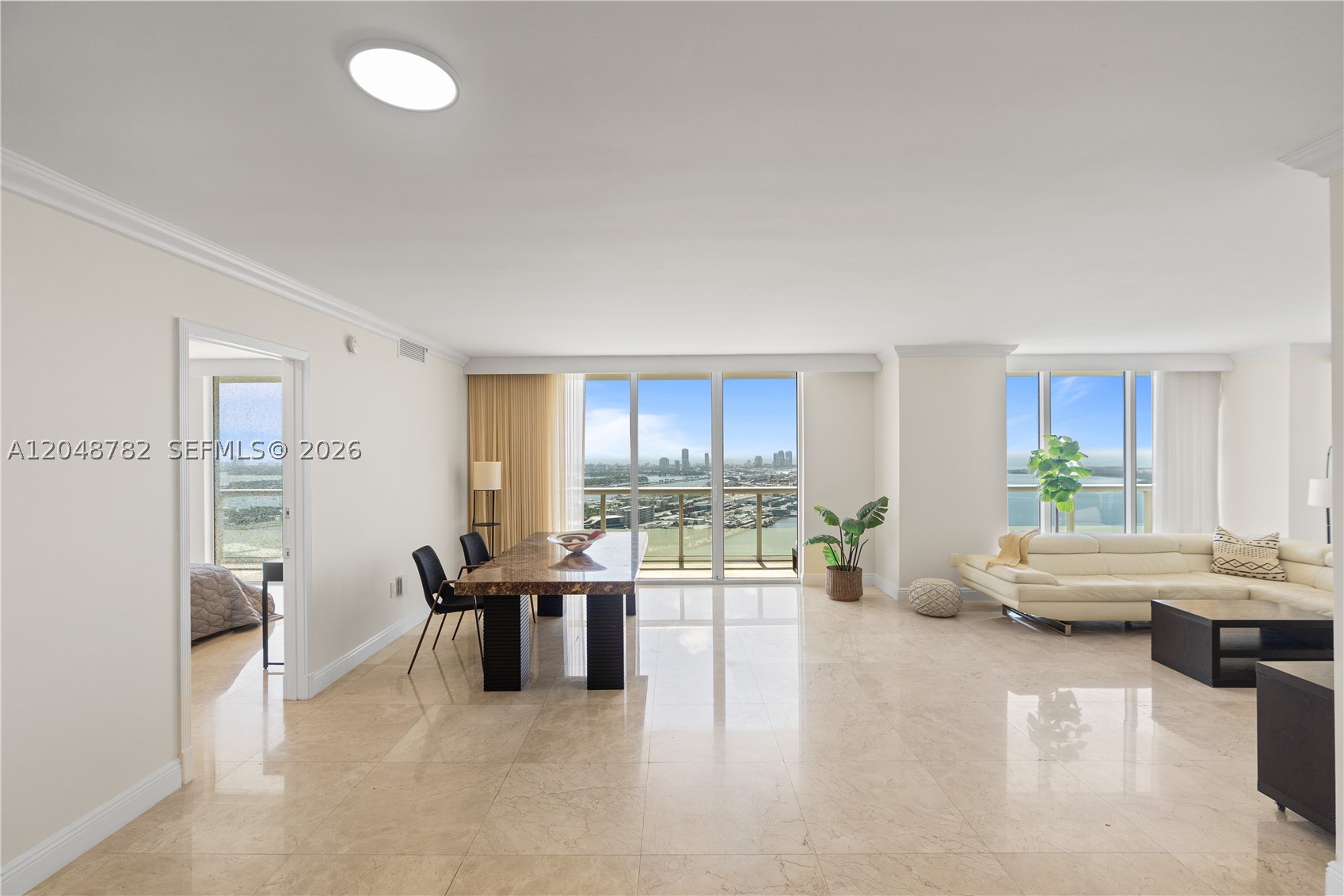 50 Biscayne Blvd #5210, Miami FL 33132