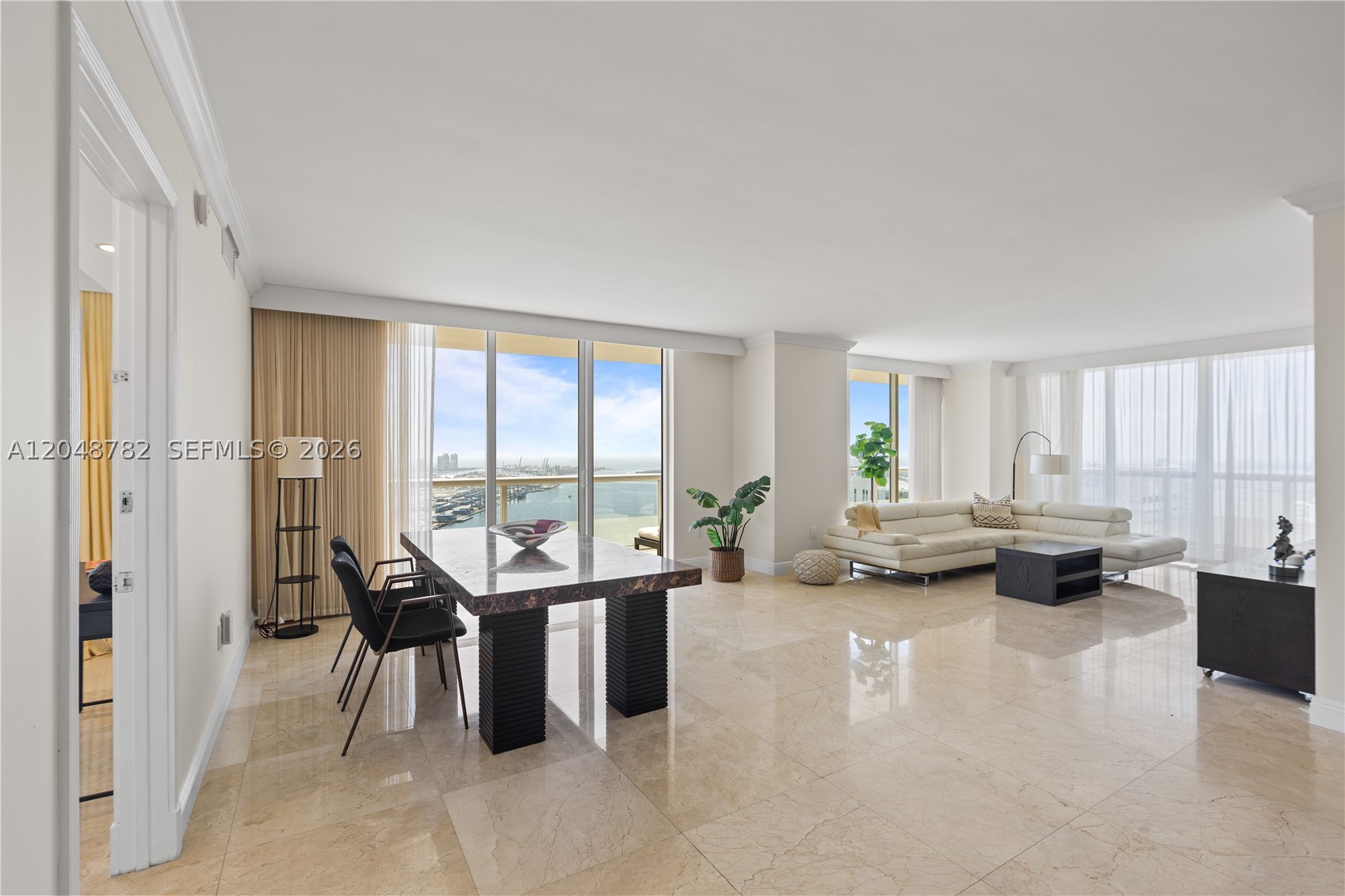50 Biscayne Blvd #5210, Miami FL 33132