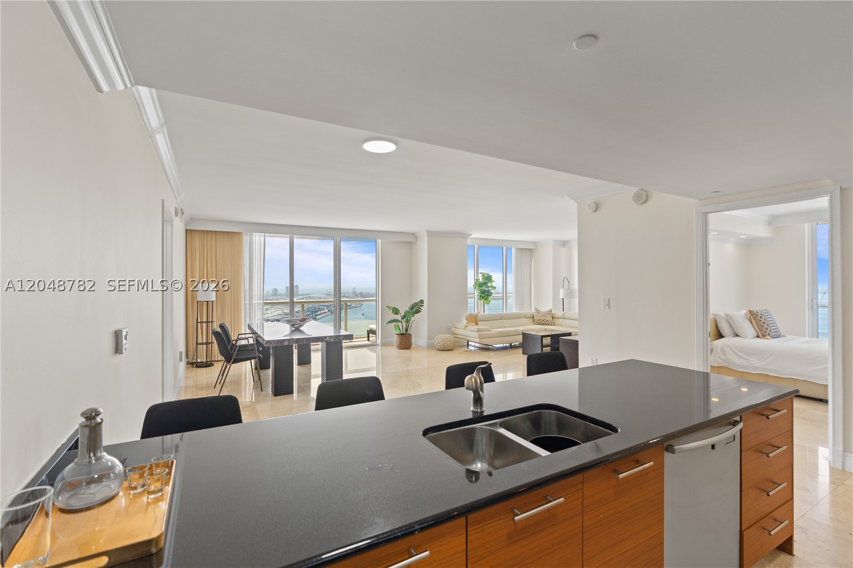 50 Biscayne Blvd #5210, Miami FL 33132