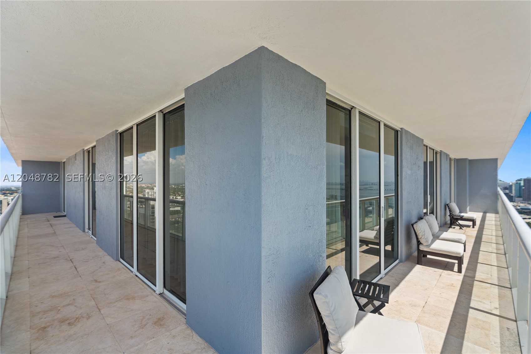 50 Biscayne Blvd #5210, Miami FL 33132