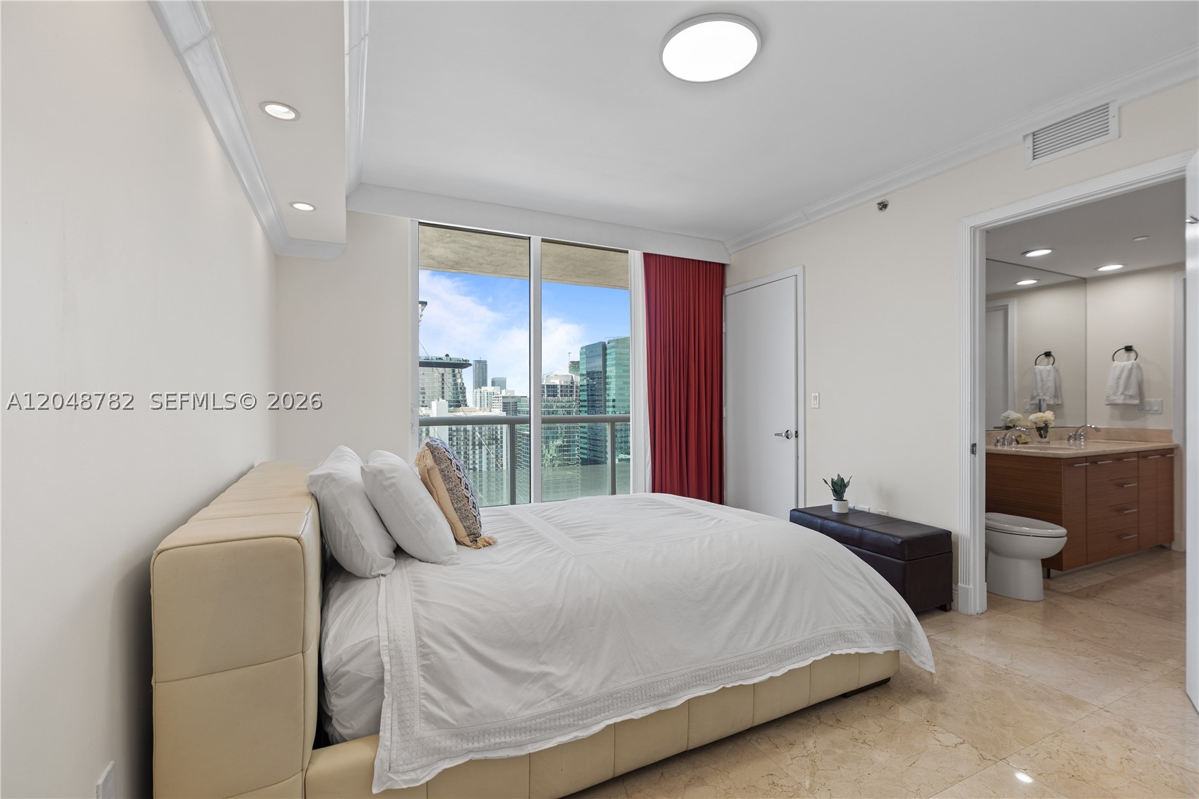 50 Biscayne Blvd #5210, Miami FL 33132