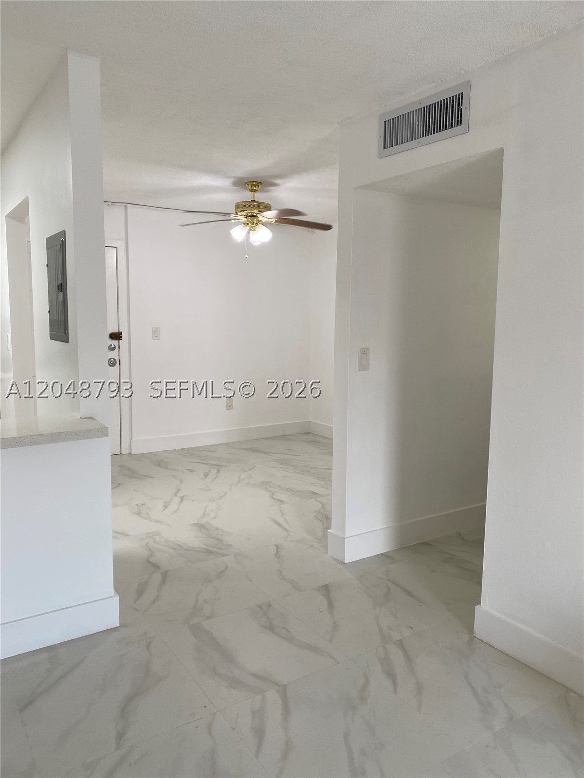 6190 W 19th Ave #206, Hialeah FL 33012