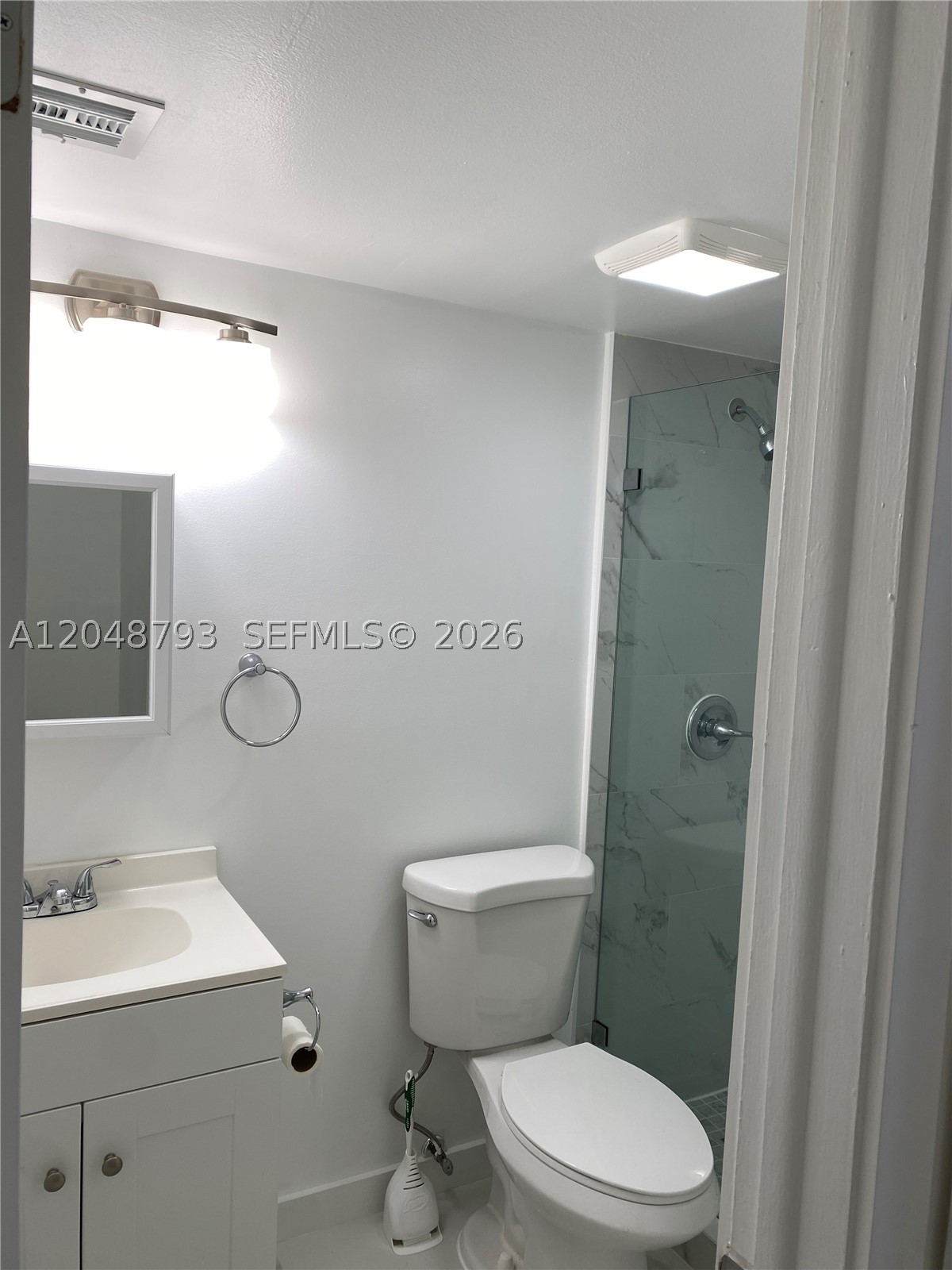 6190 W 19th Ave #206, Hialeah FL 33012