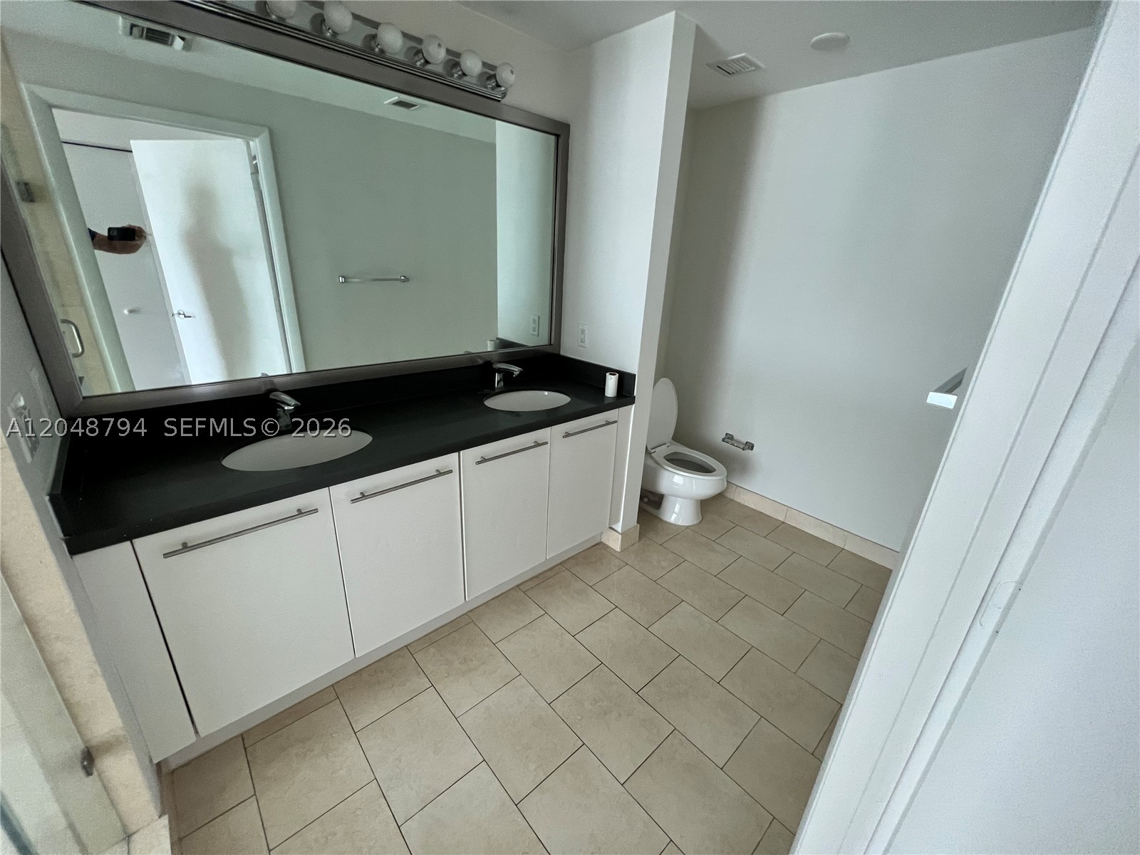 90 SW 3rd St #3710, Miami FL 33130