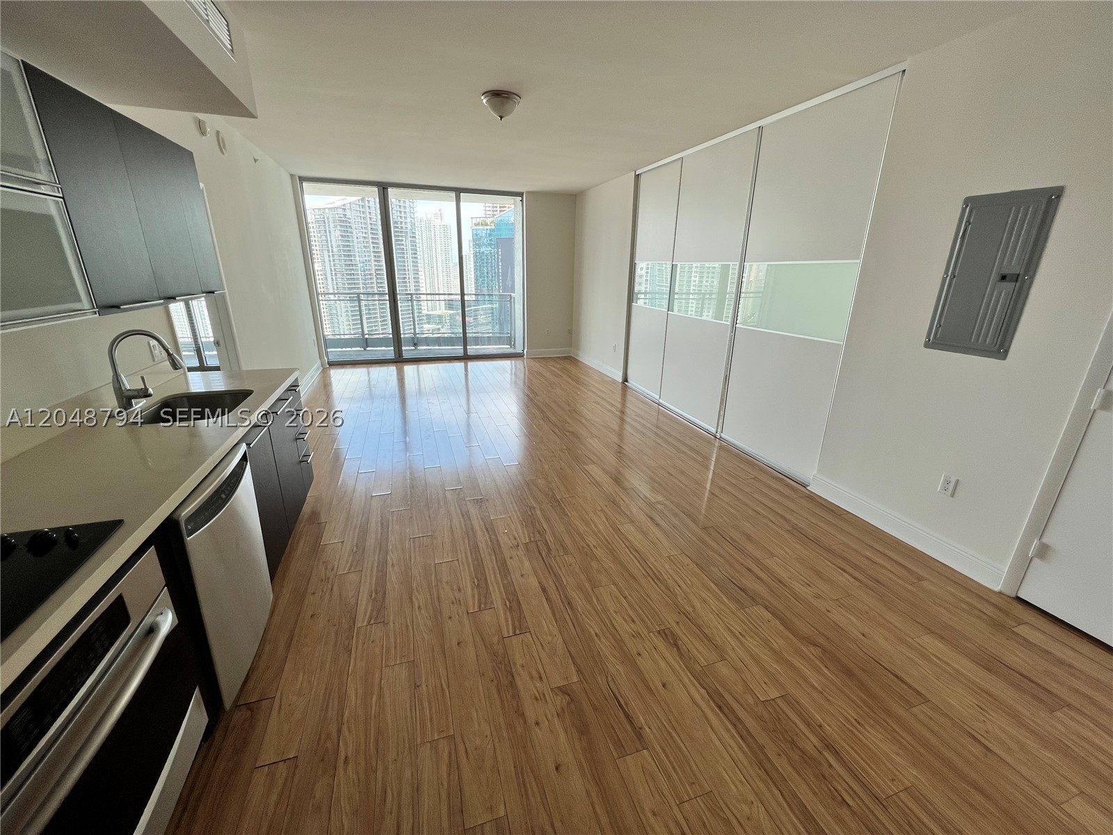 90 SW 3rd St #3710, Miami FL 33130