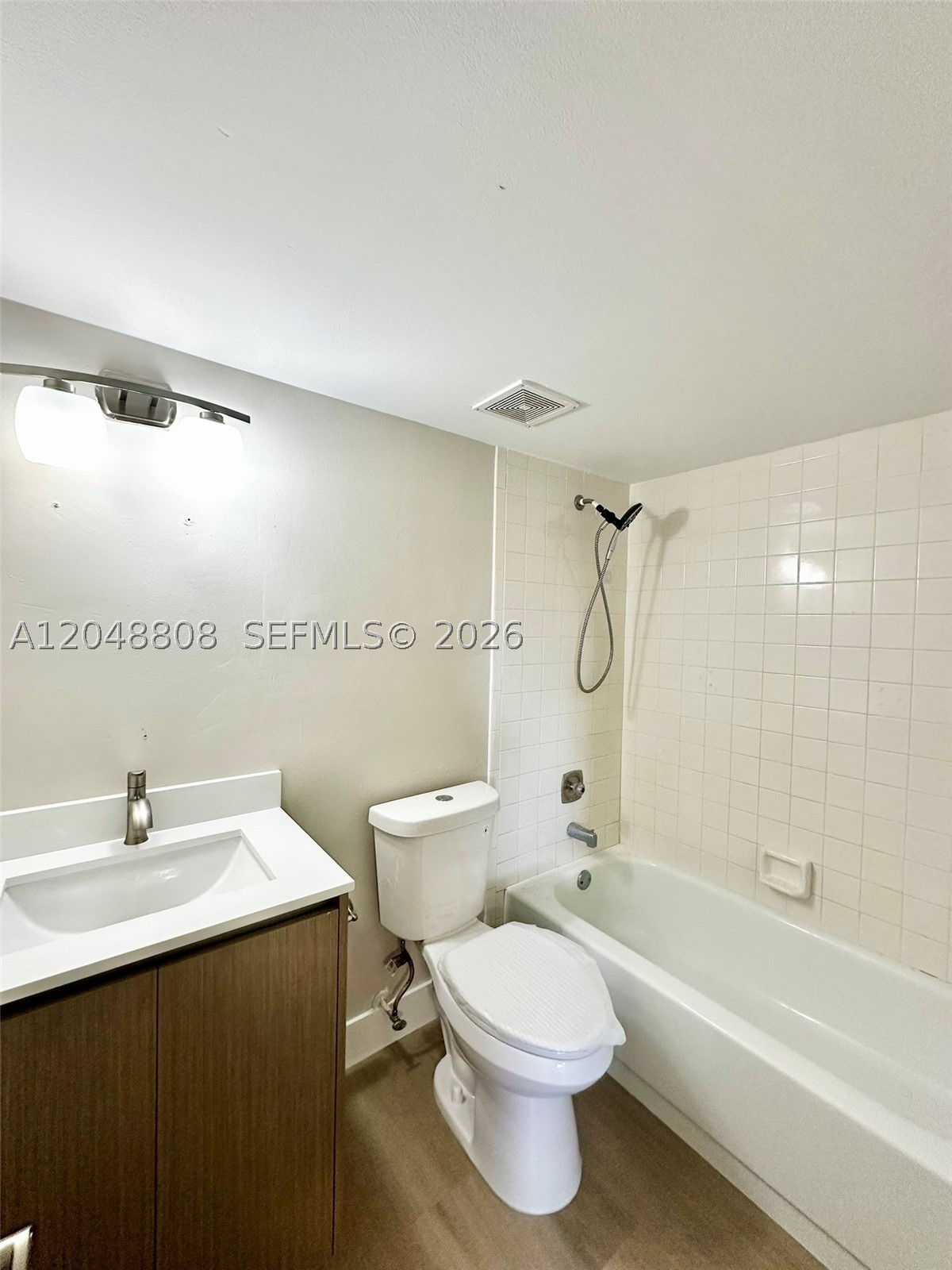 2540 W 67th Pl #202-28, Hialeah FL 33016