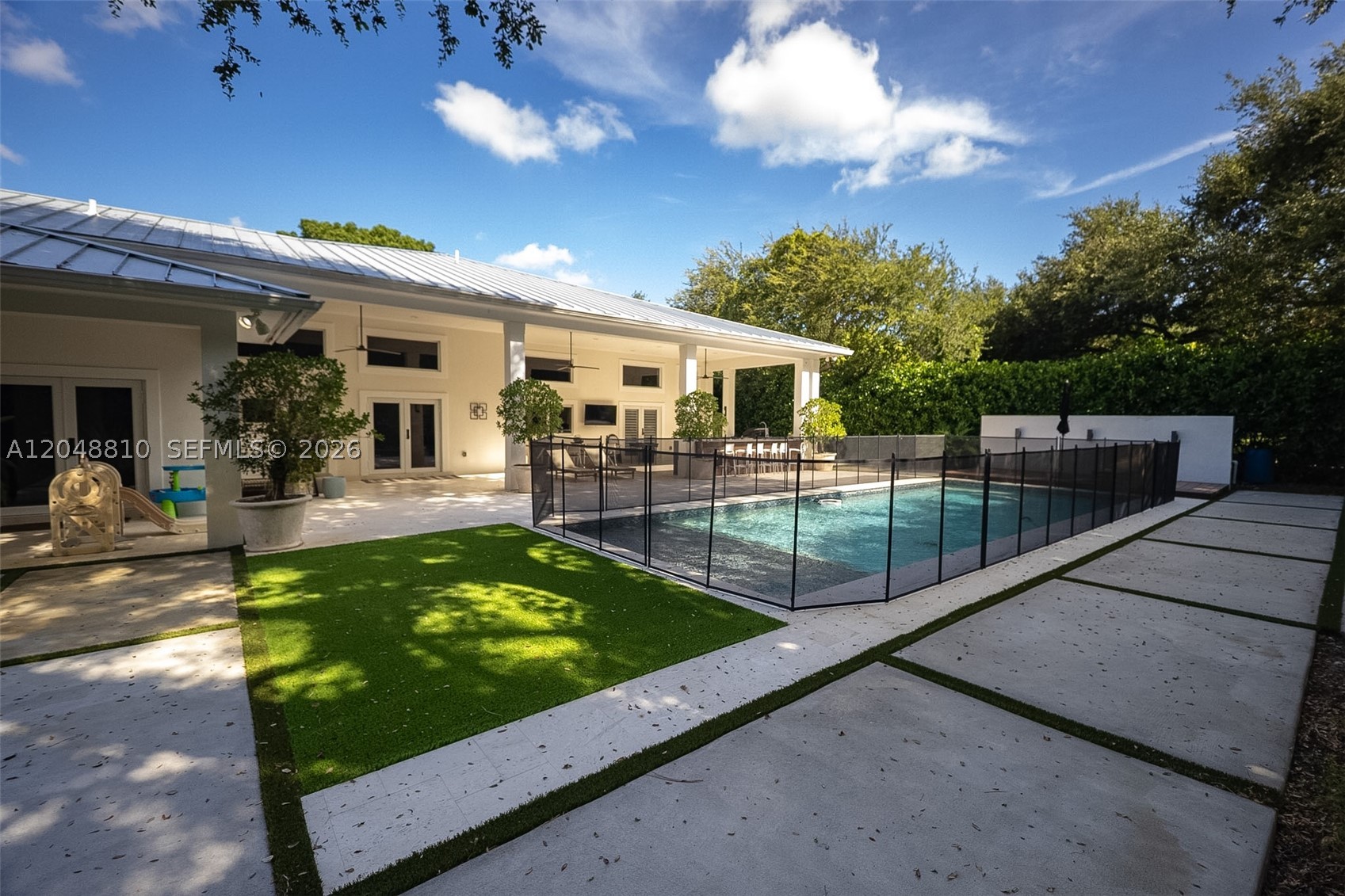 9805 sw 90th ave, Kendall FL 33176
