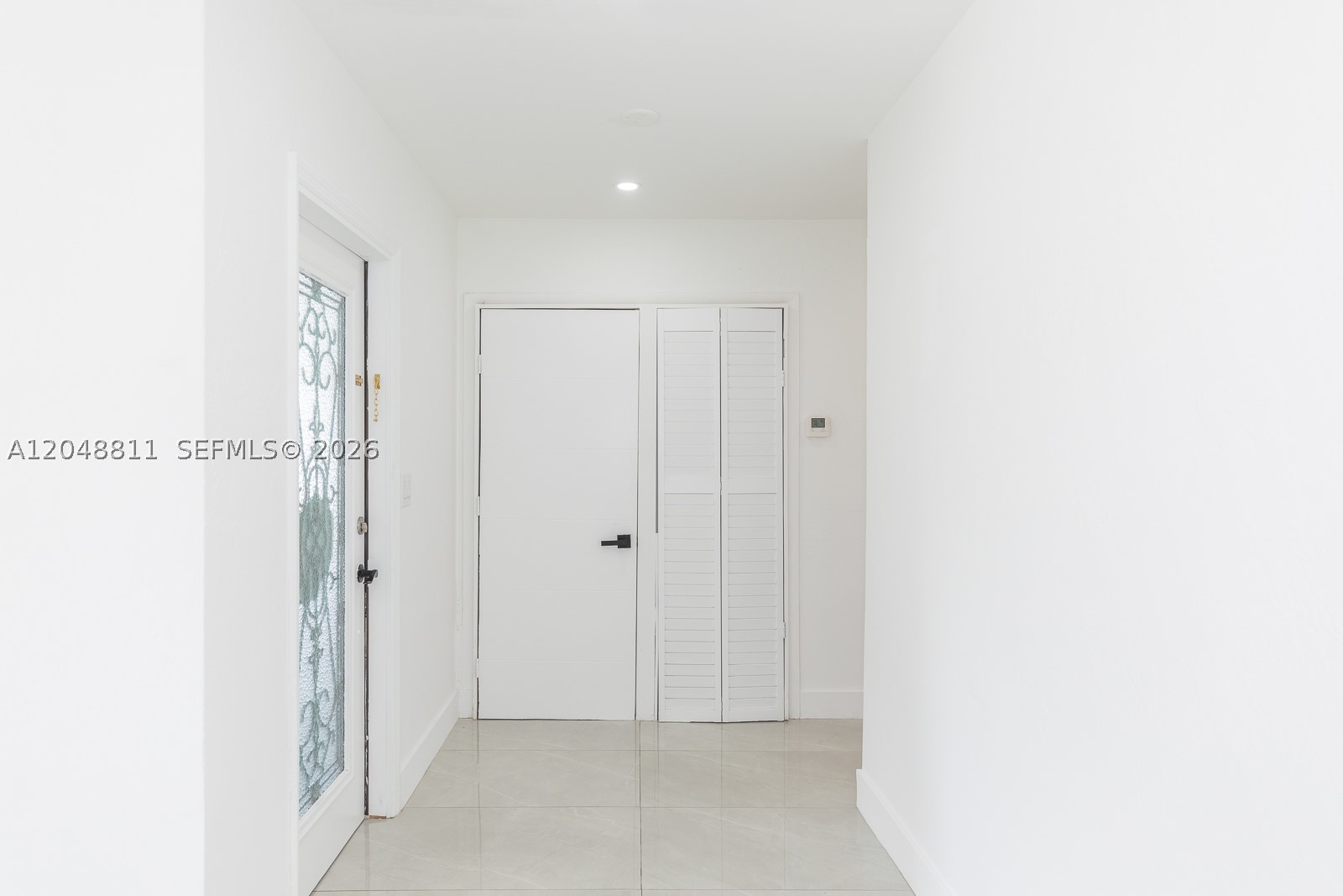 913 NE 2nd St, Hallandale Beach FL 33009