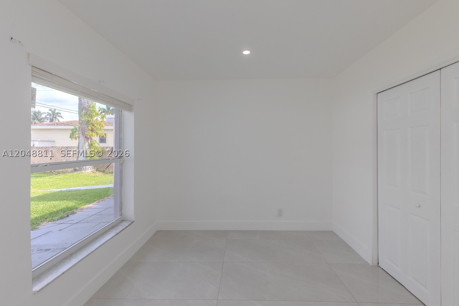 913 NE 2nd St, Hallandale Beach FL 33009