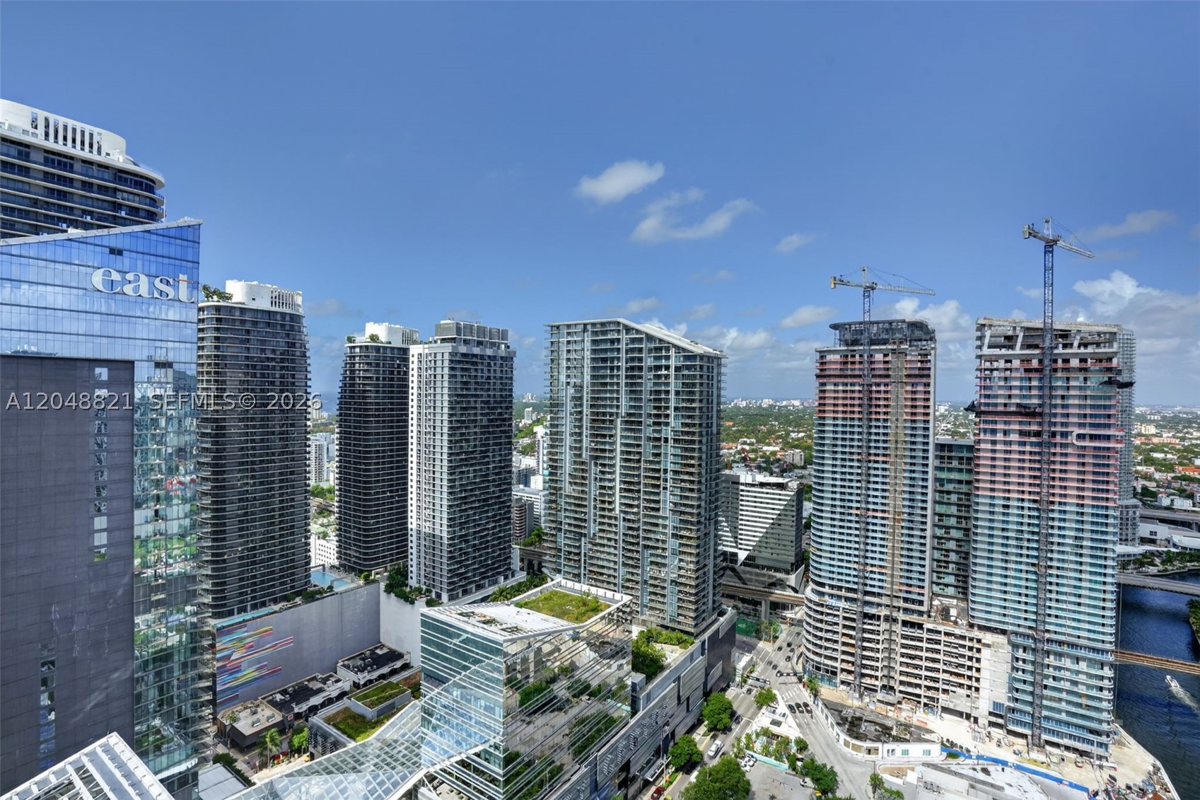 68 SE 6th St #3710, Miami FL 33131
