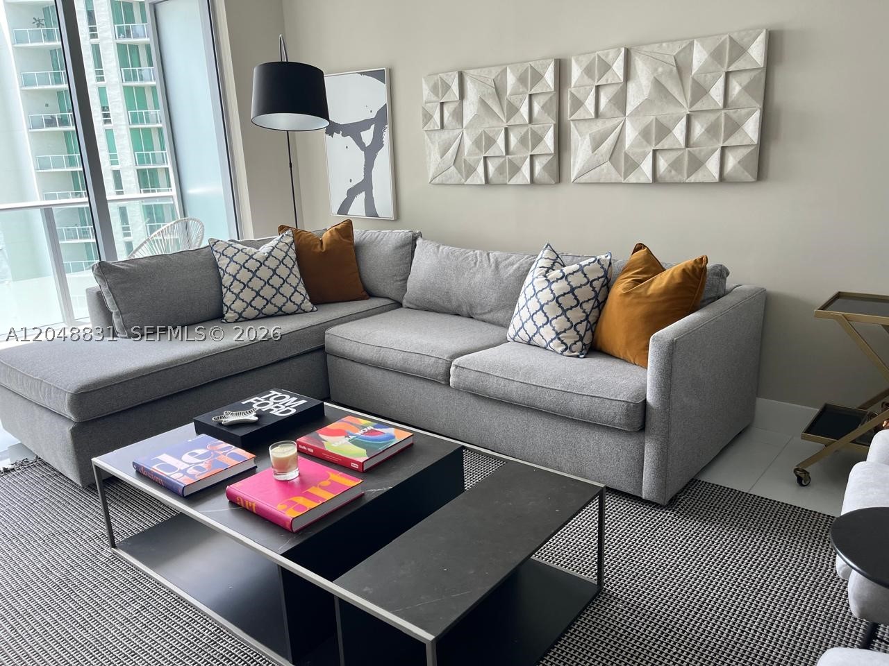 1300 Brickell Bay Dr #2208, Miami FL 33131
