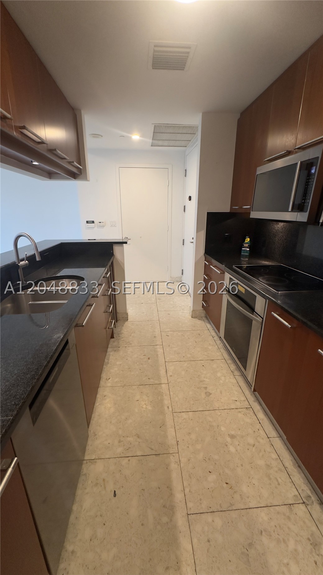 901 Brickell Key Blvd #1102, Miami FL 33131