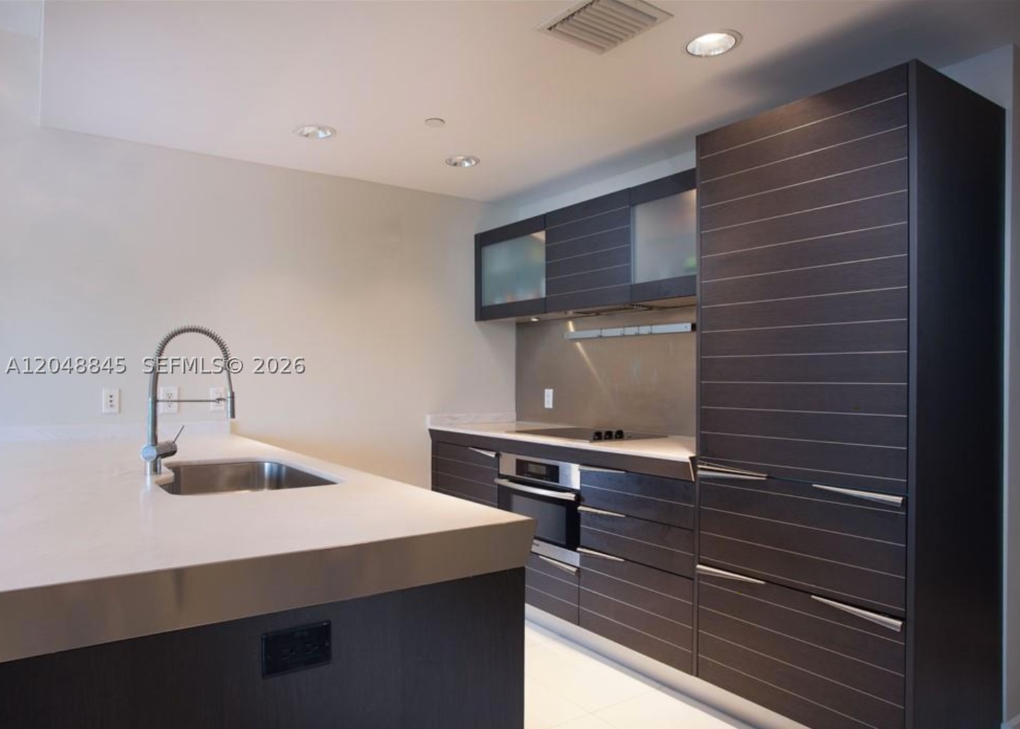 200 Biscayne Boulevard Way #3209, Miami FL 33131