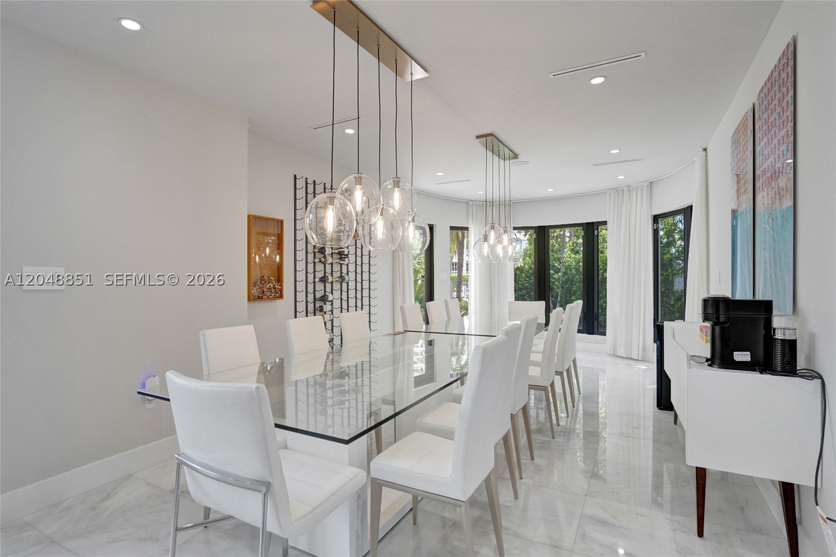 113 Holiday Dr, Hallandale Beach FL 33009