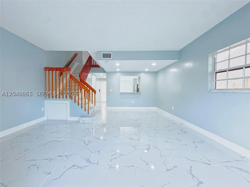 10014 Hammocks Blvd #201-4, Miami FL 33196