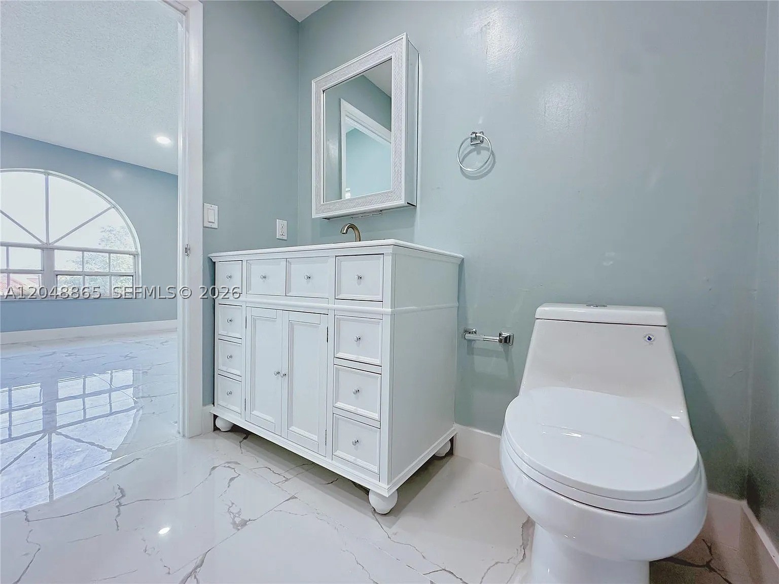 10014 Hammocks Blvd #201-4, Miami FL 33196