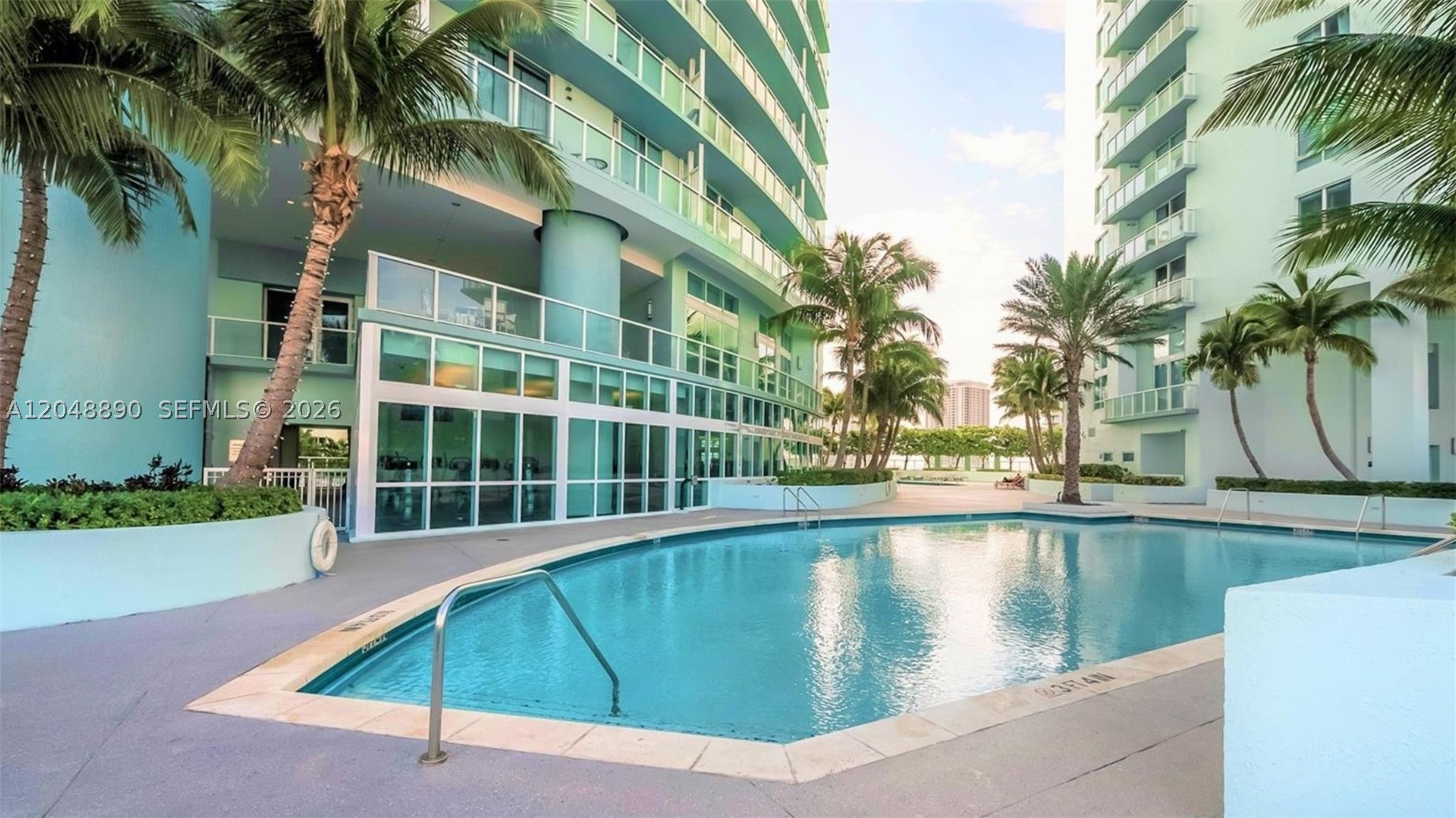 Miami FL 33132 - A12048890