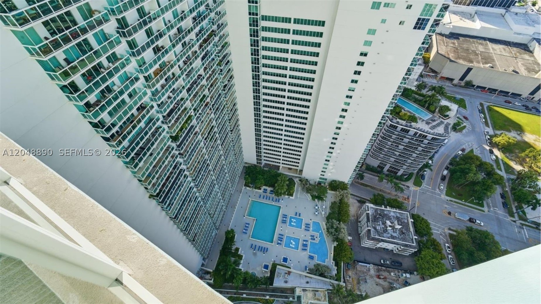 Miami FL 33132 - A12048890