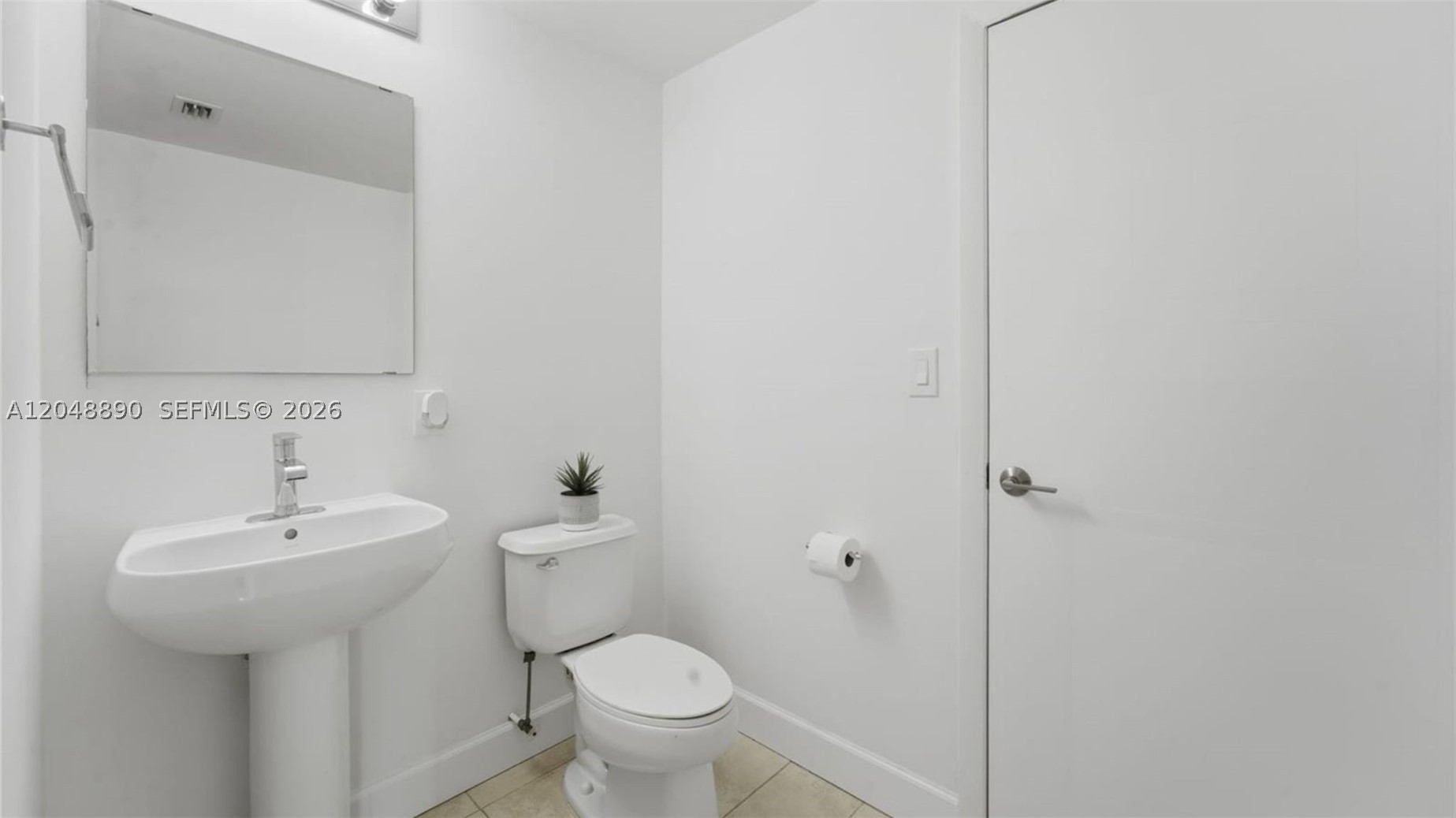 Miami FL 33132 - A12048890