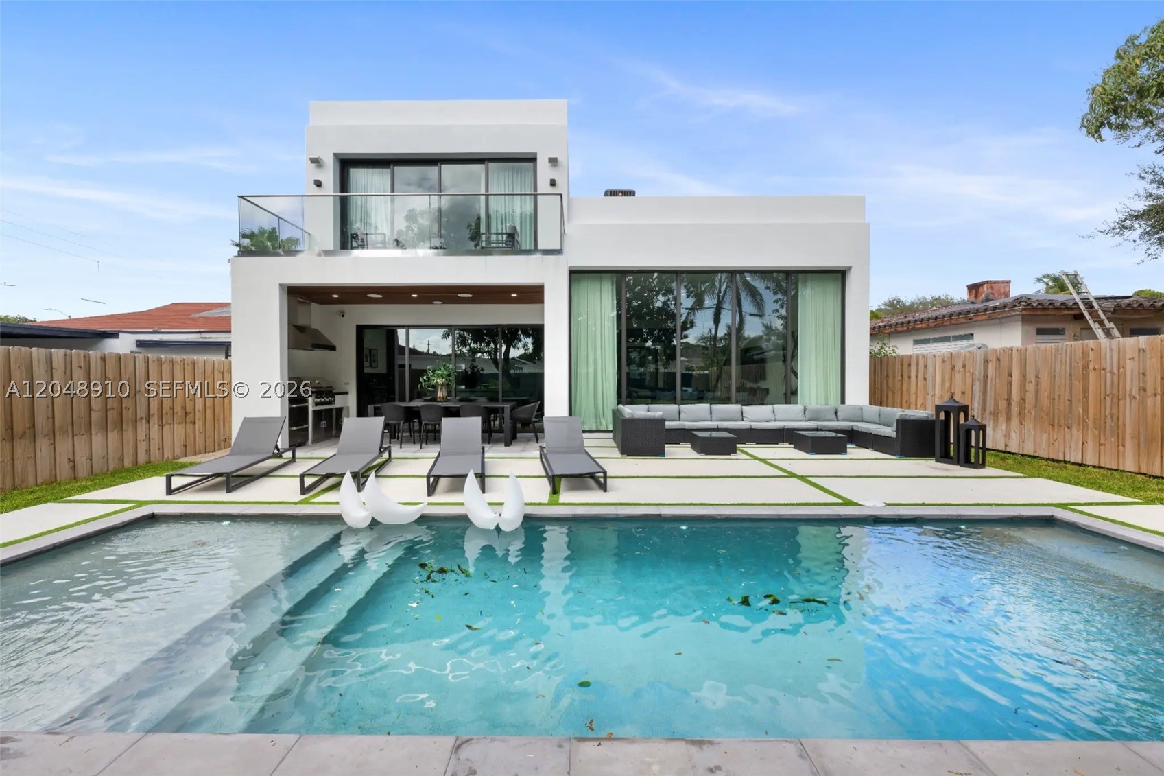80 NW 45th St, Miami FL 33127