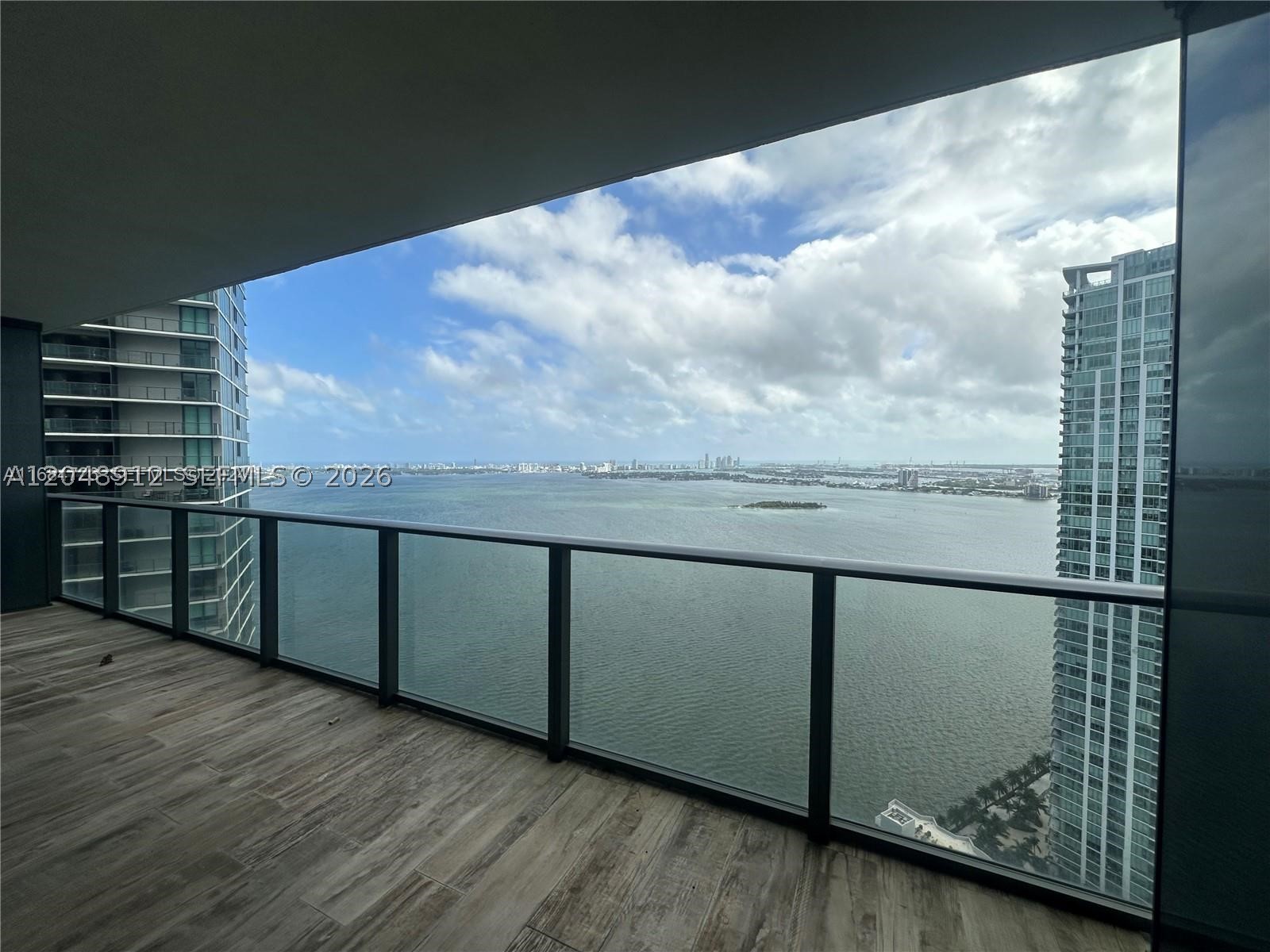 650 NE 32nd St #4205, Miami FL 33137