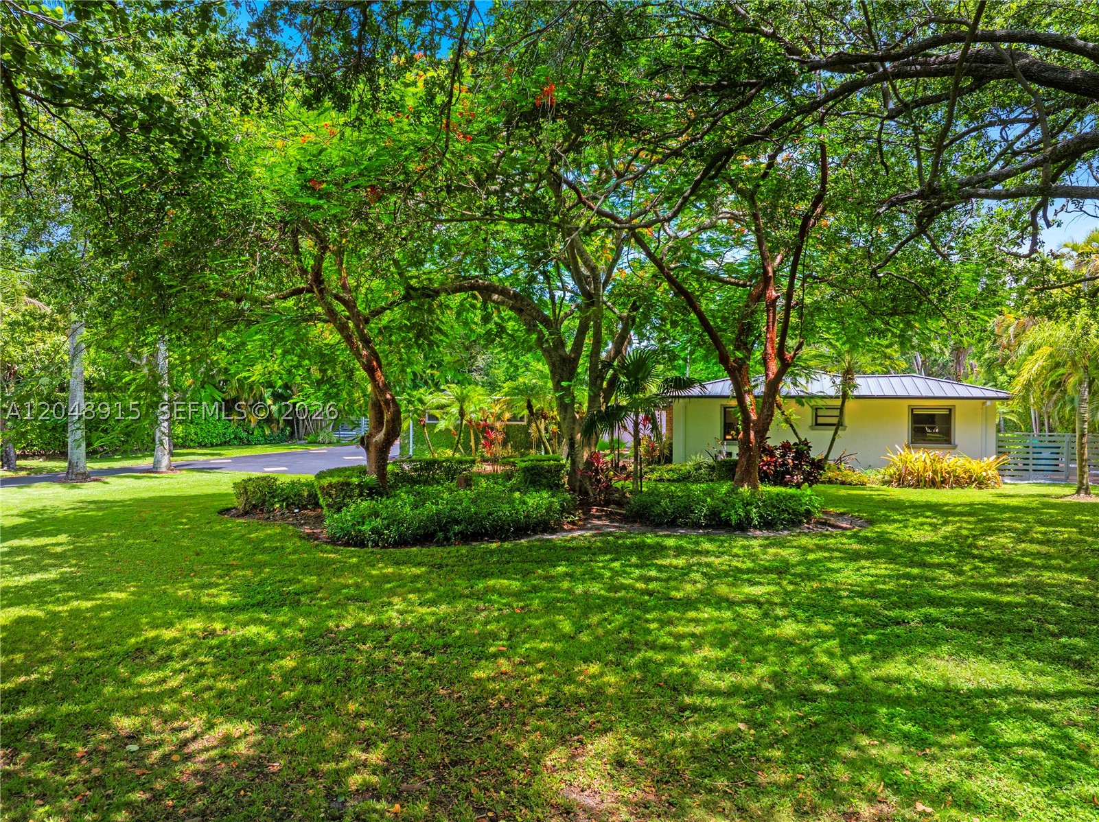 8735 SW 122nd St, Miami FL 33176