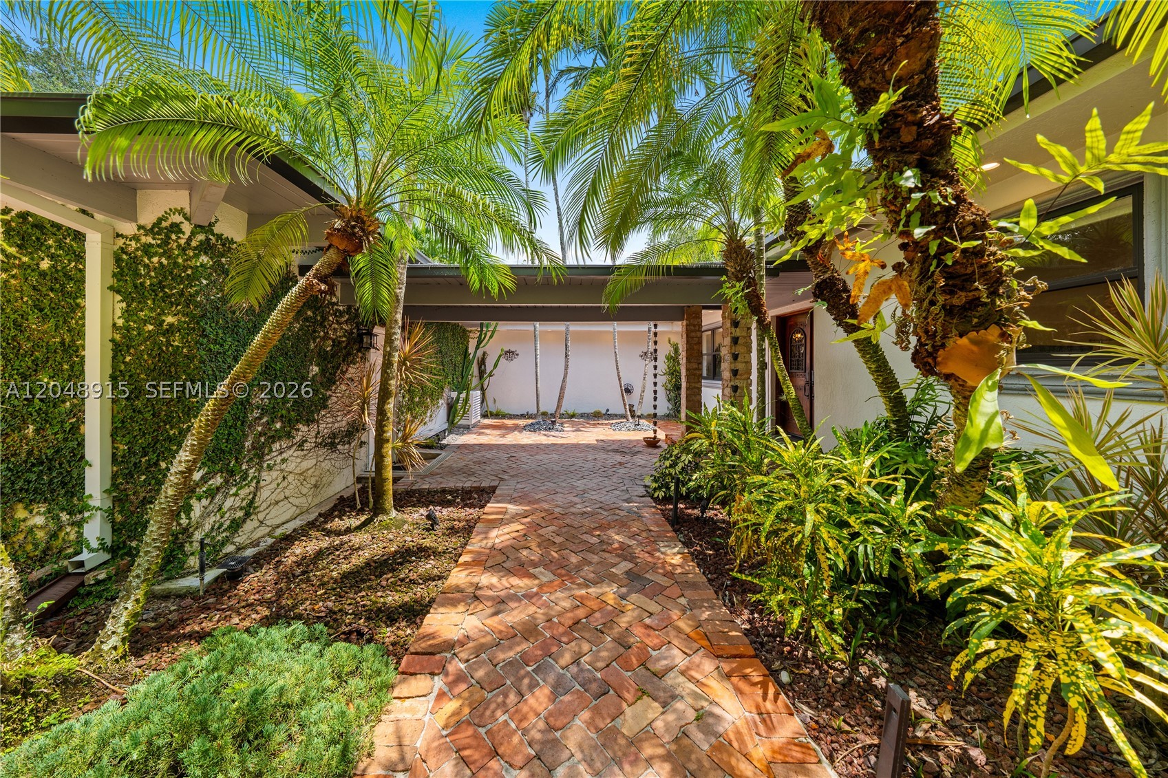 8735 SW 122nd St, Miami FL 33176