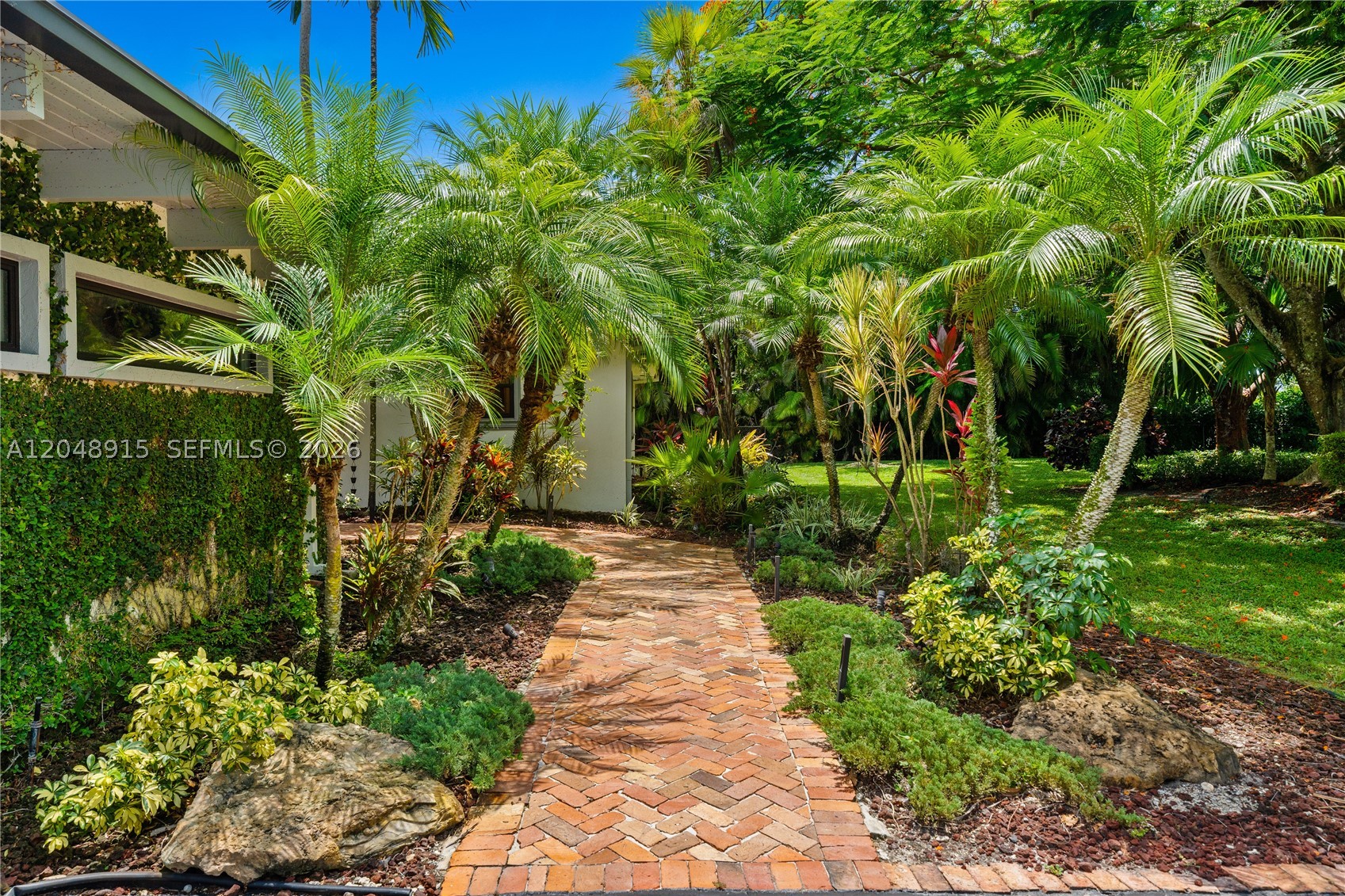 8735 SW 122nd St, Miami FL 33176