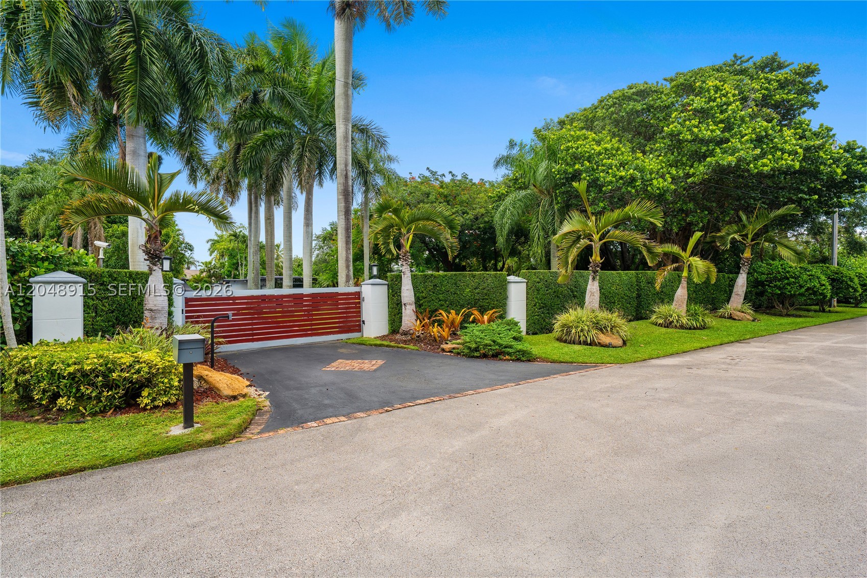8735 SW 122nd St, Miami FL 33176