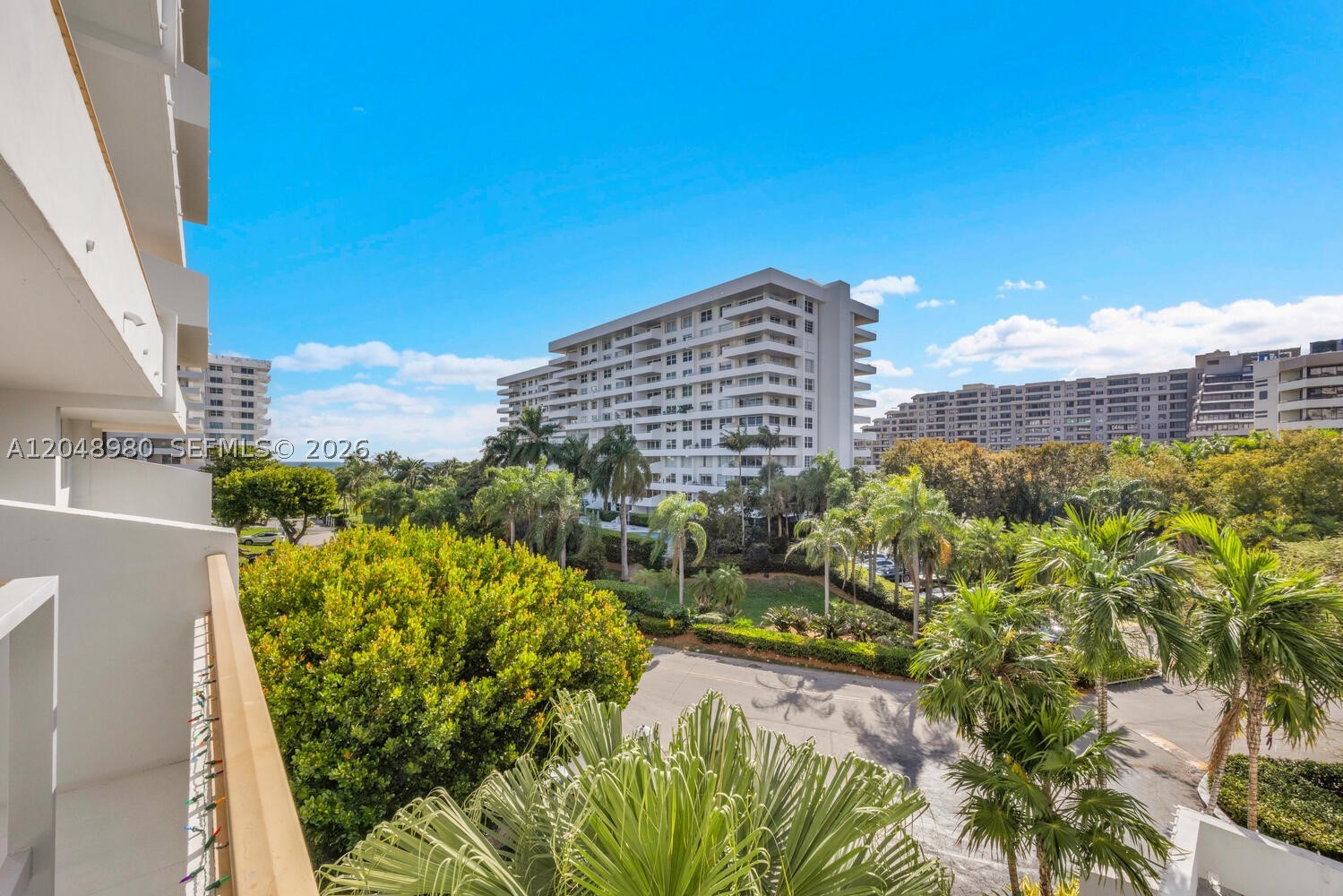 155 Ocean Lane Dr #413, Key Biscayne FL 33149