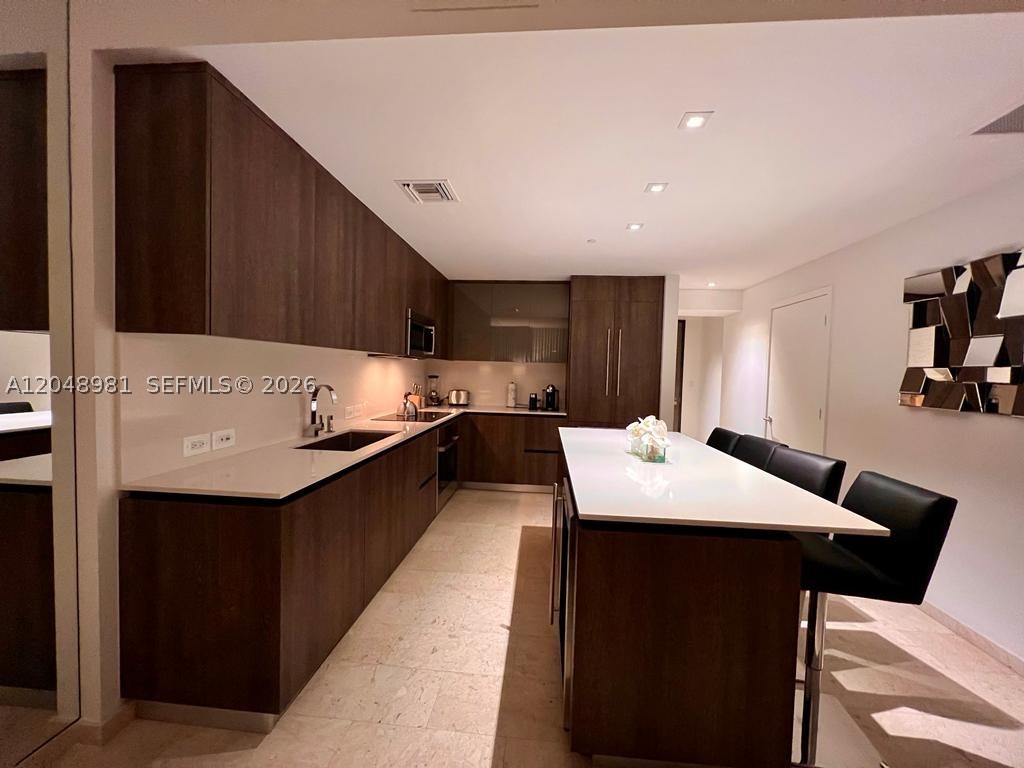 88 SW 7th St #808, Miami FL 33130